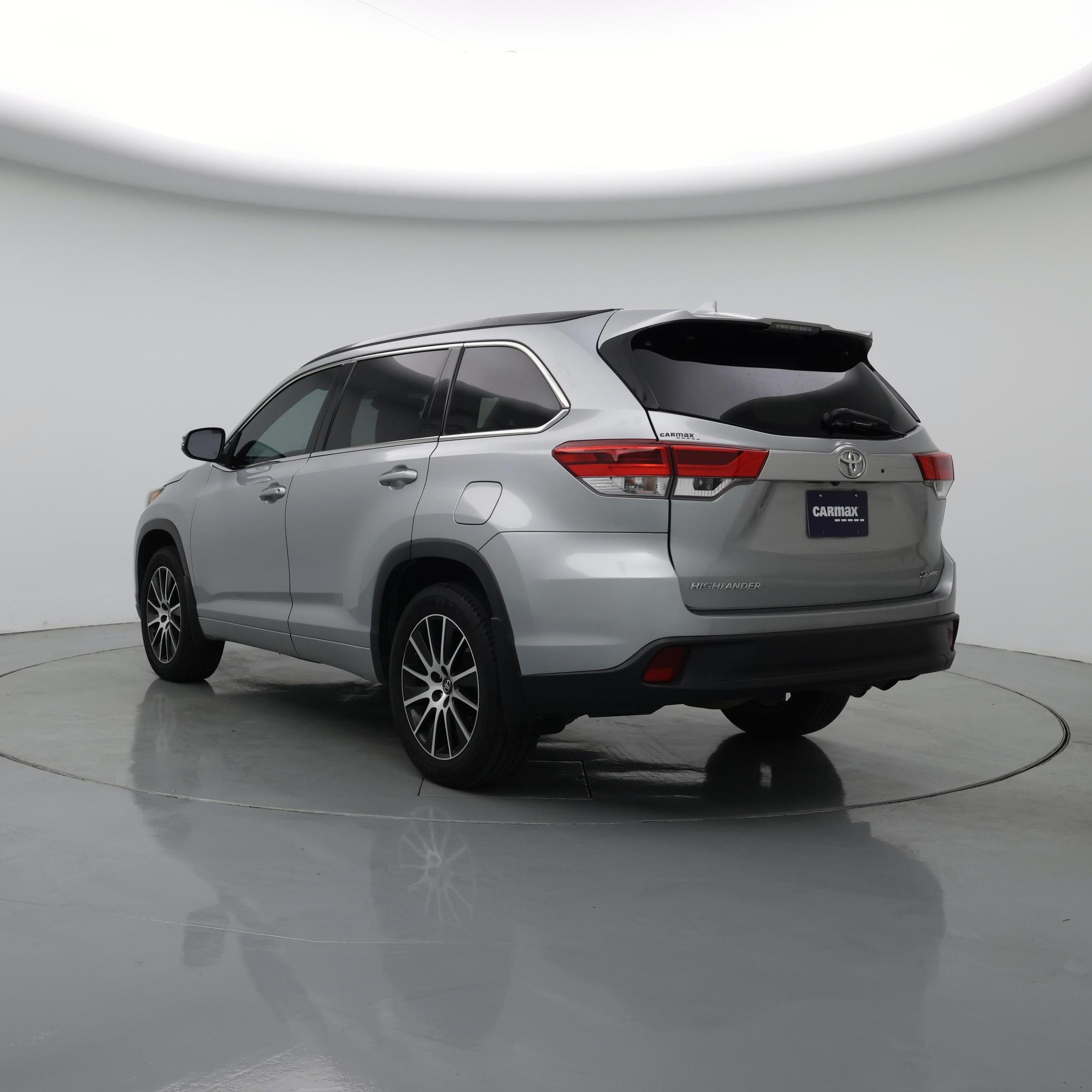 Thumbnail: 2018 Toyota Highlander - 2