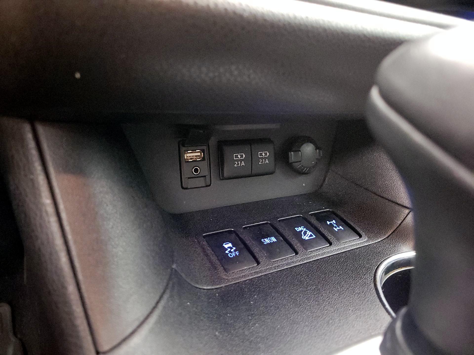 Thumbnail: 2018 Toyota Highlander - 19