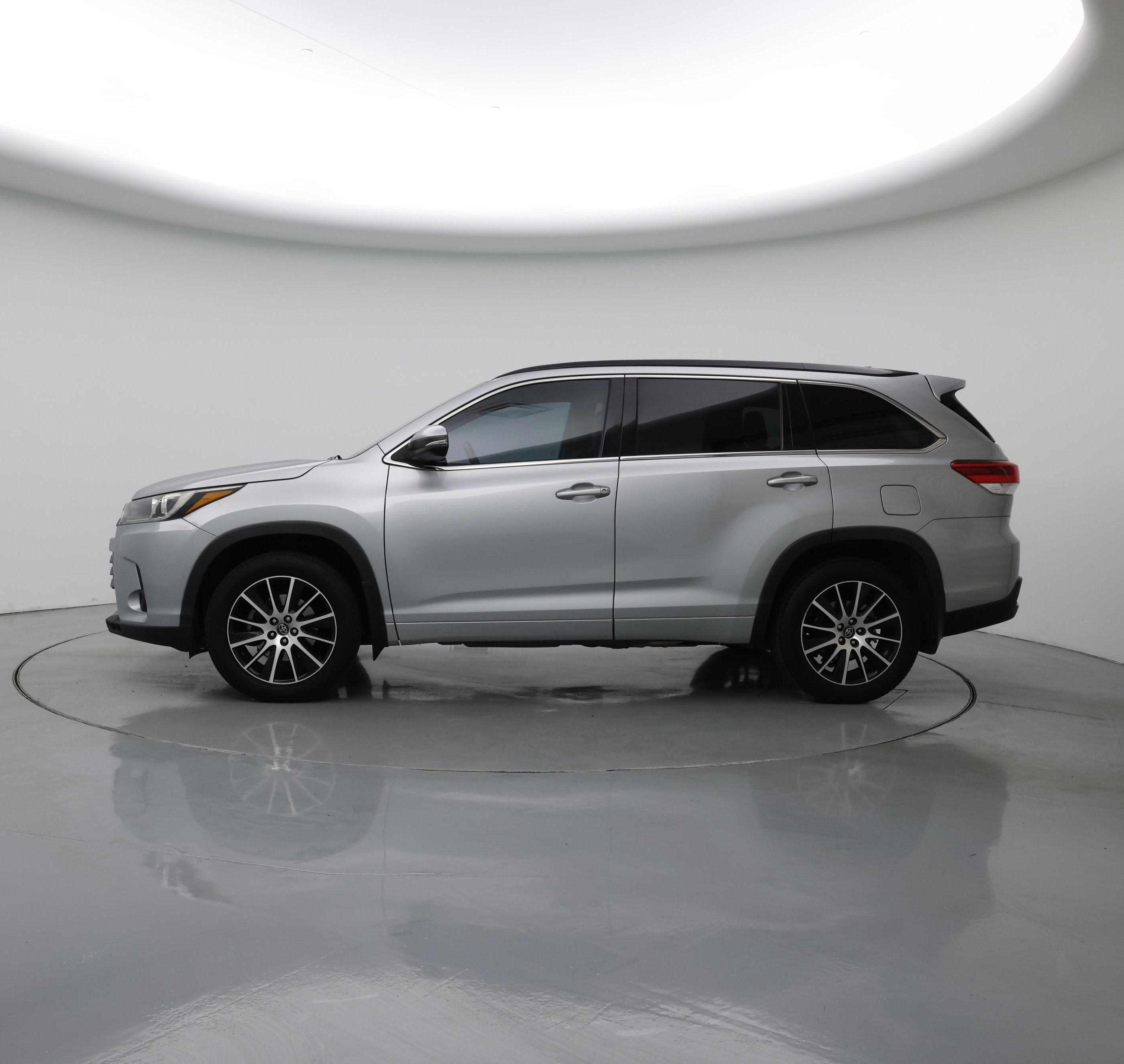 Thumbnail: 2018 Toyota Highlander - 3