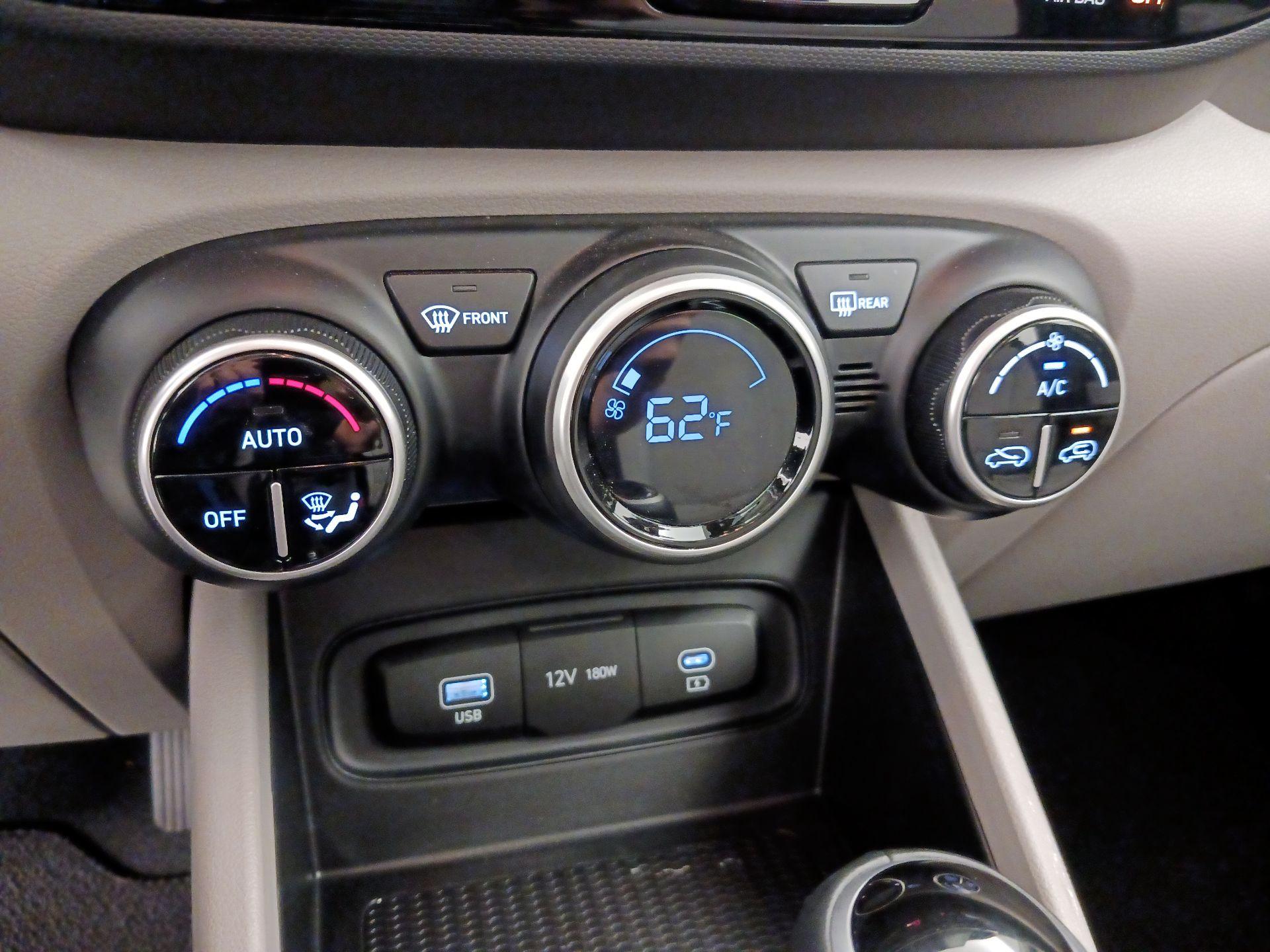 Thumbnail: 2025 Hyundai Venue - 16