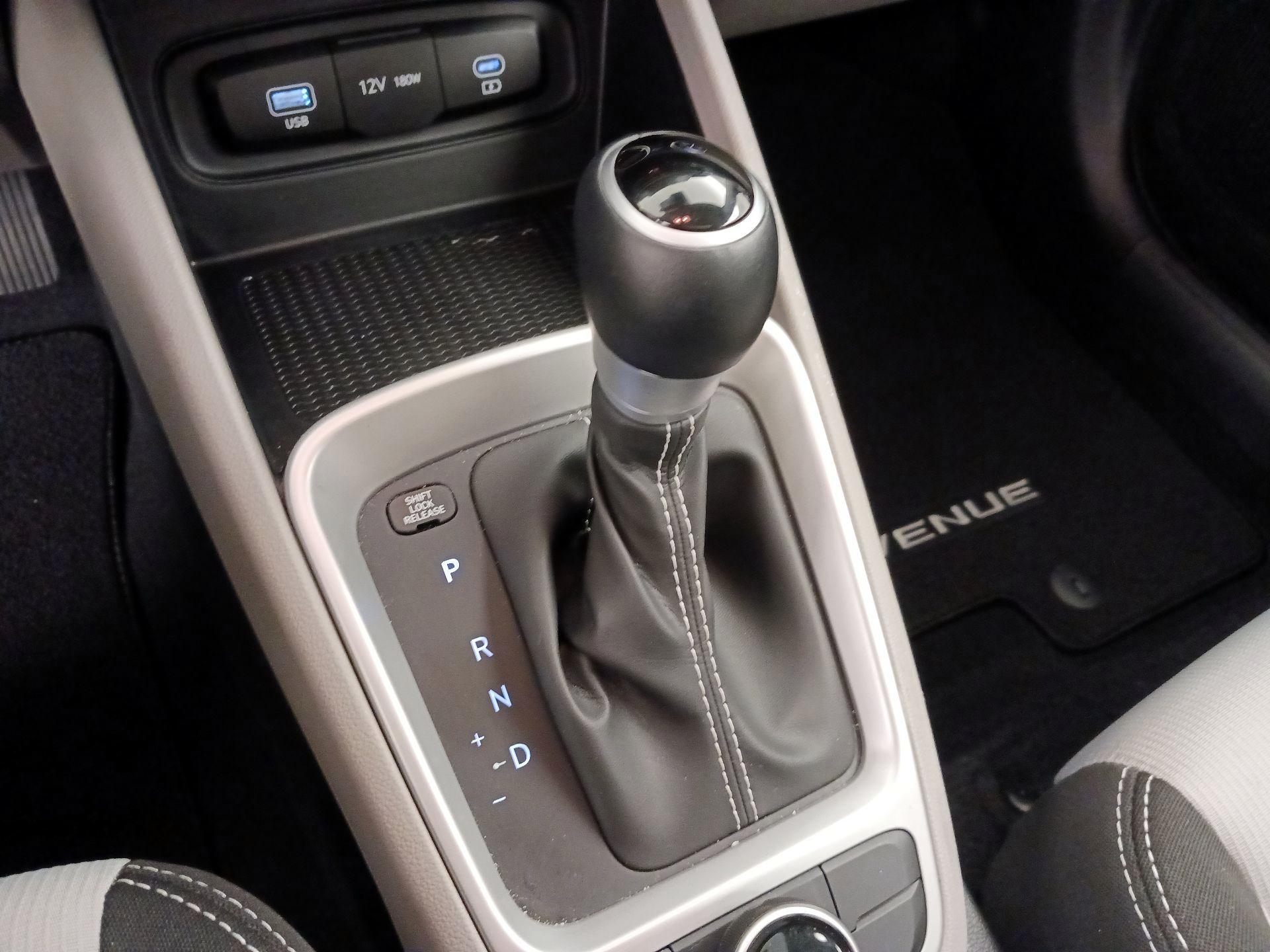 Thumbnail: 2025 Hyundai Venue - 17