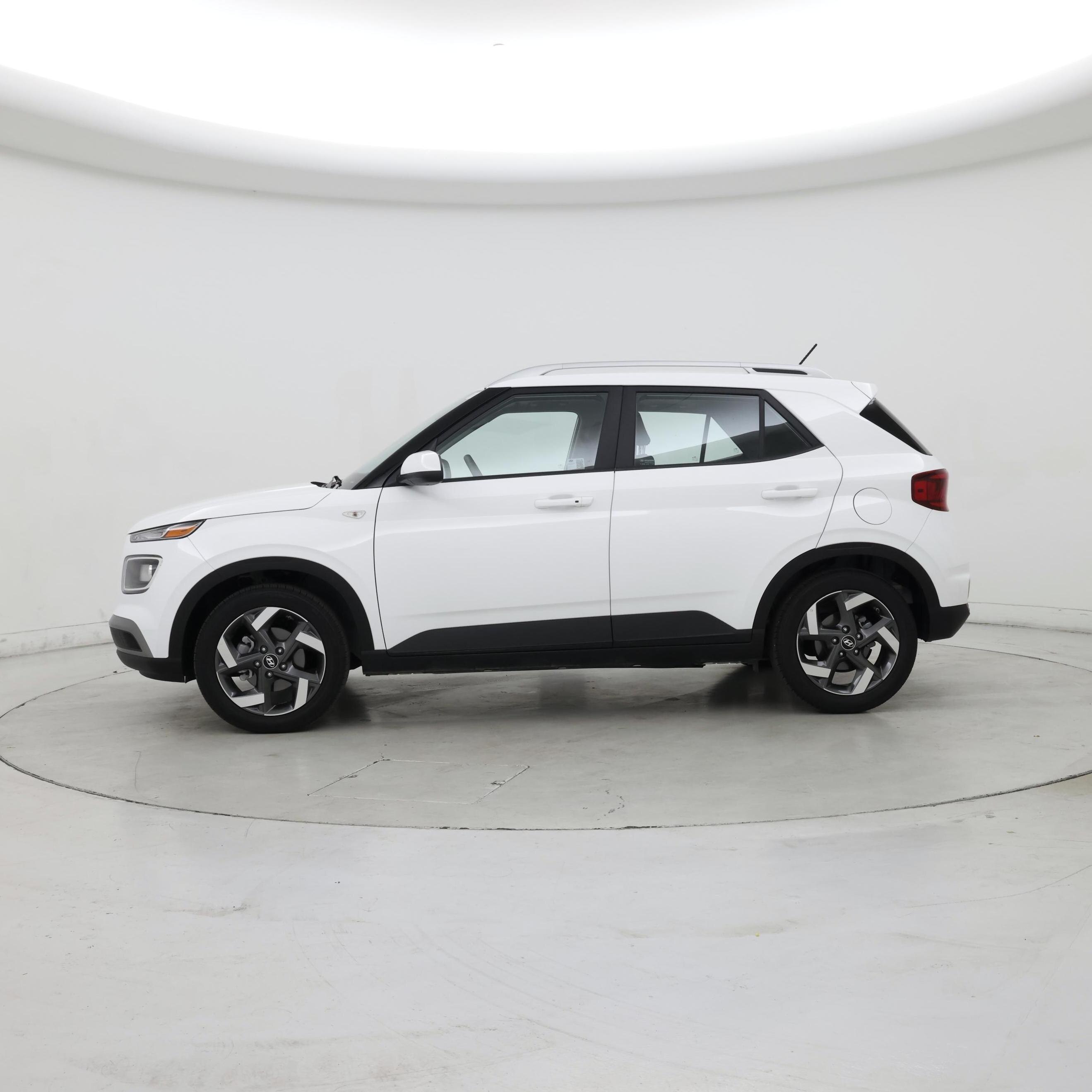 Thumbnail: 2025 Hyundai Venue - 3