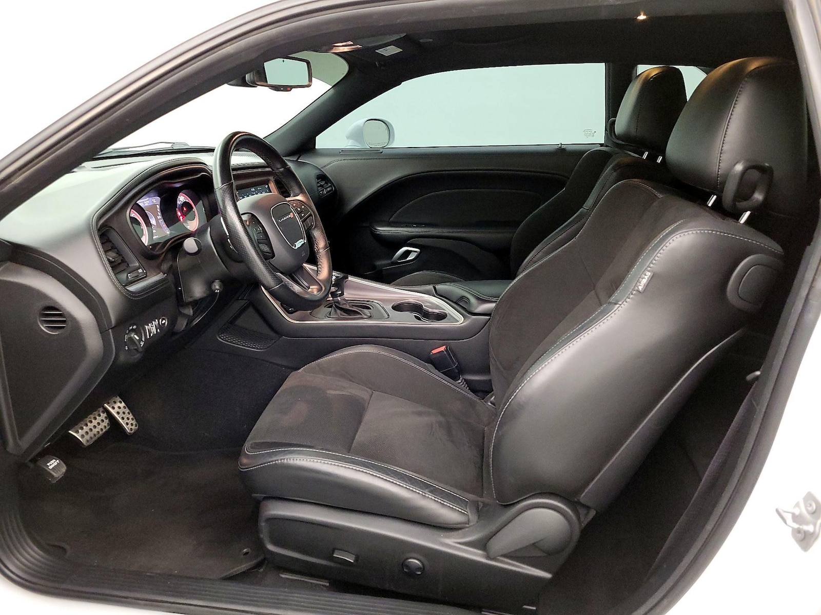 2022 Dodge Challenger R/T - Photo 12