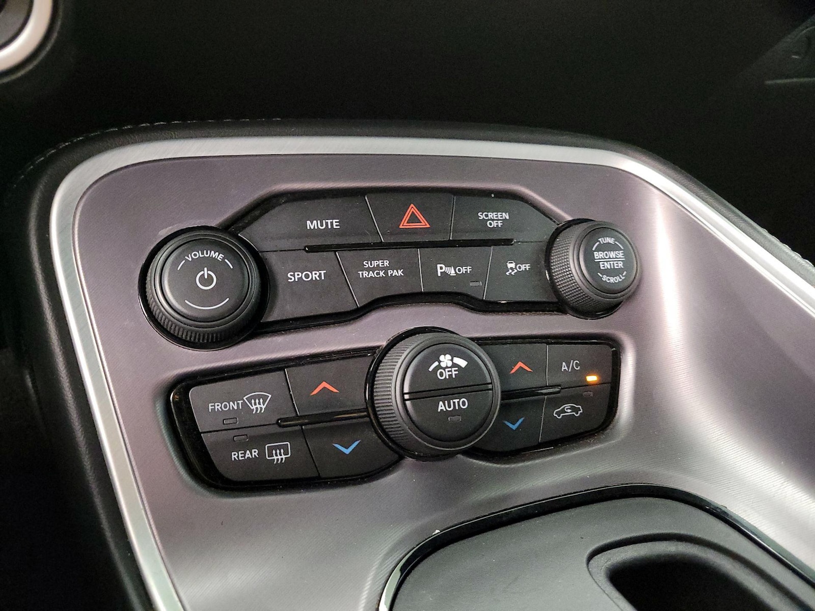 2022 Dodge Challenger R/T - Photo 17
