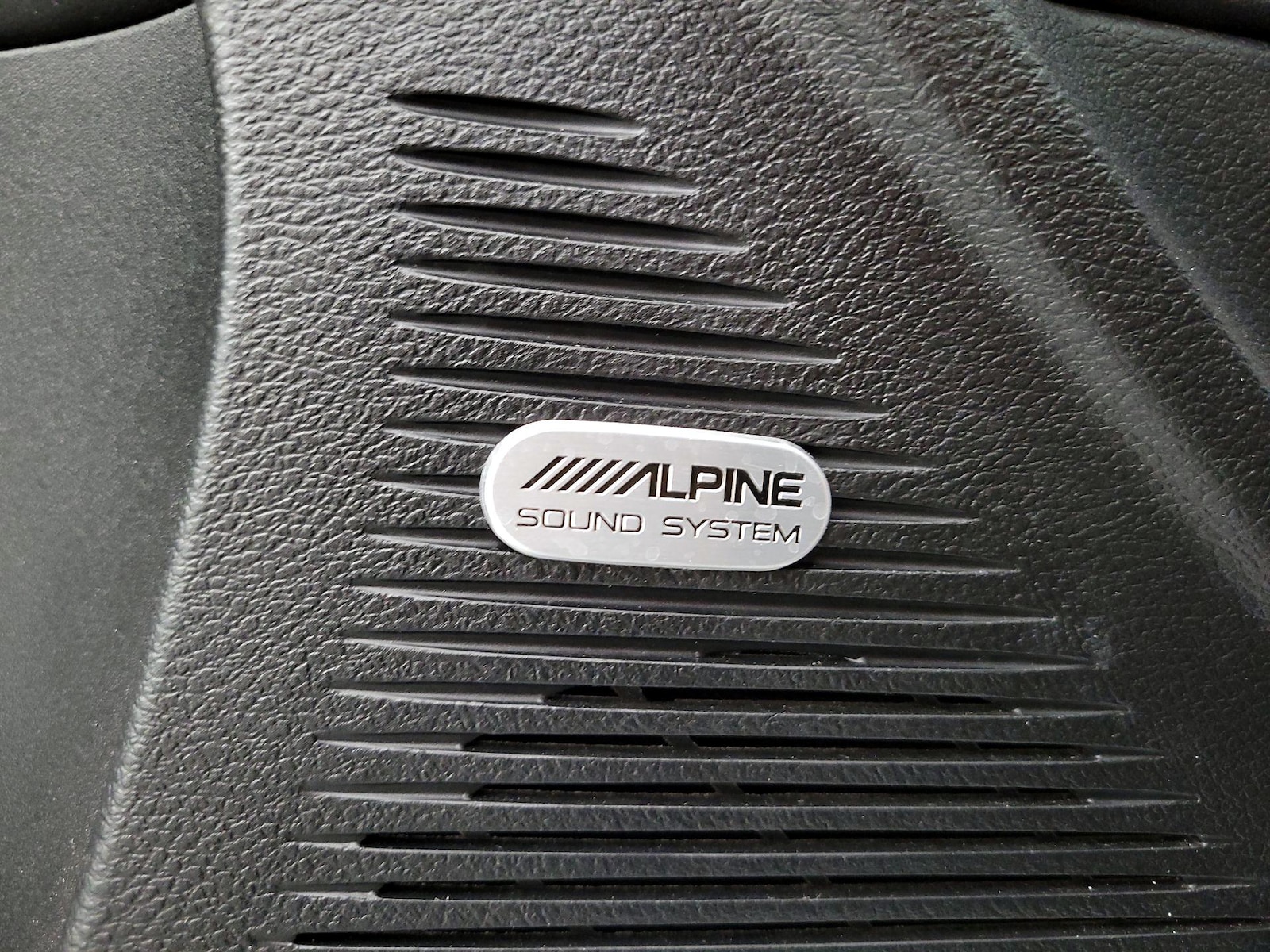 2022 Dodge Challenger R/T - Photo 23
