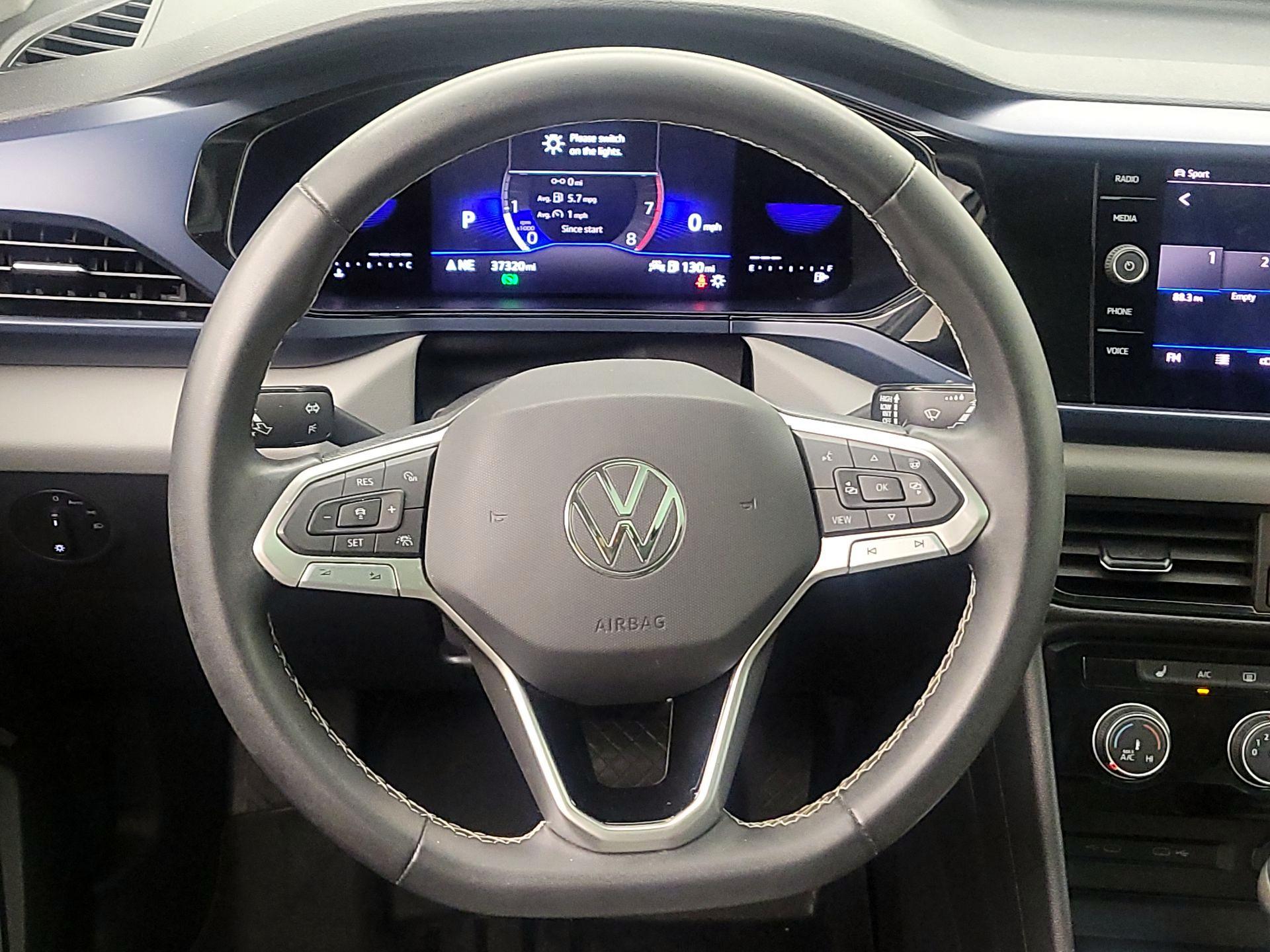 Thumbnail: 2023 Volkswagen Taos - 10