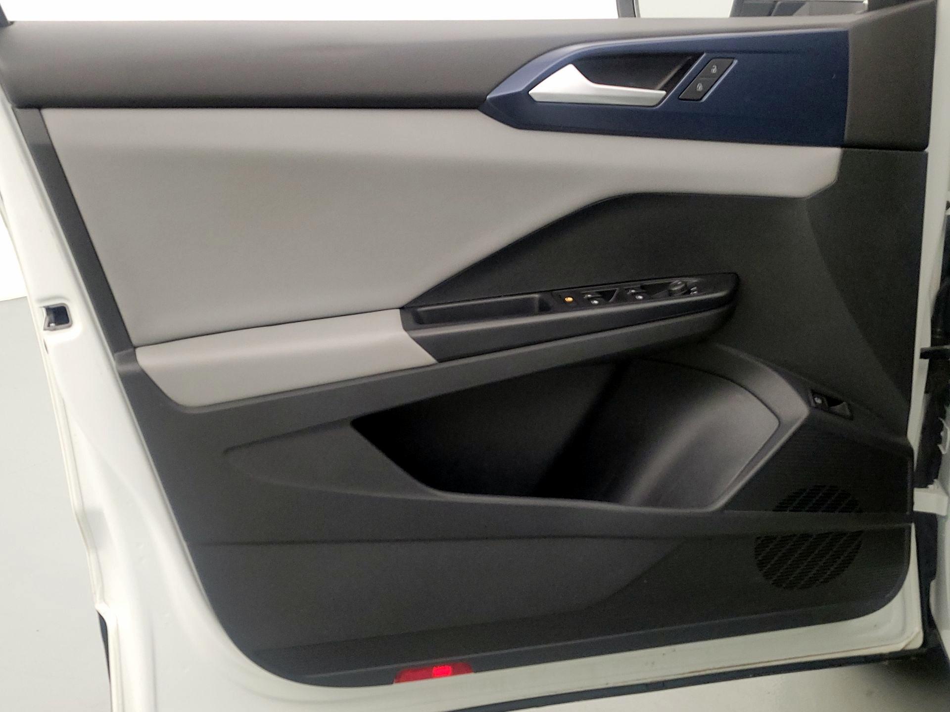 Thumbnail: 2023 Volkswagen Taos - 12