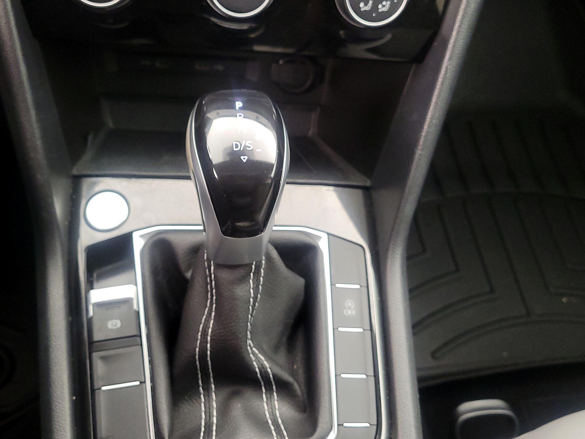 Thumbnail: 2023 Volkswagen Taos - 17