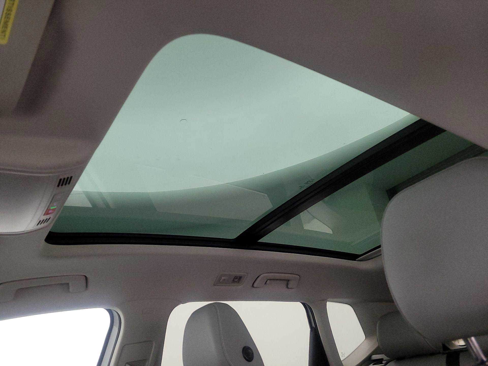 Thumbnail: 2023 Volkswagen Taos - 19