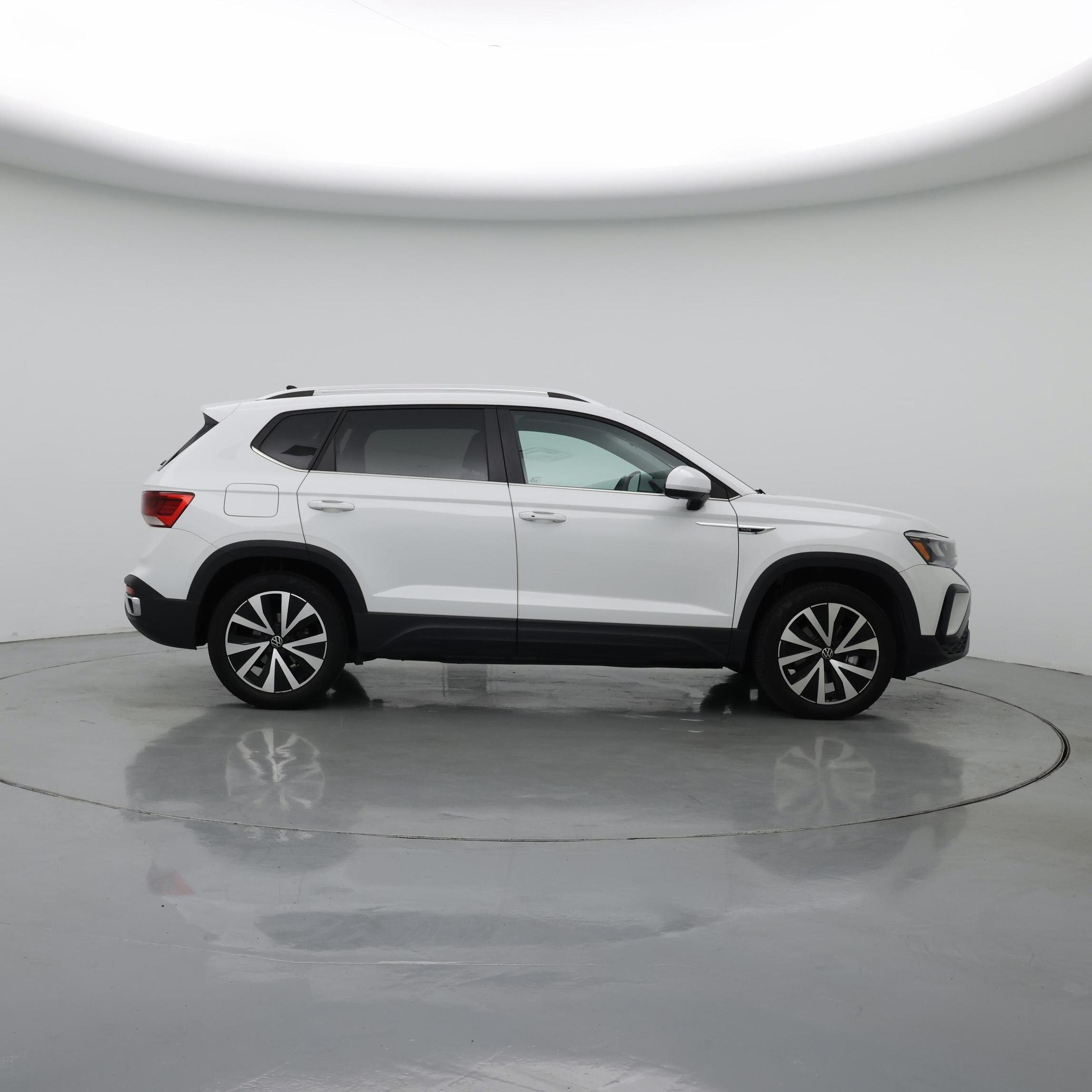 Thumbnail: 2023 Volkswagen Taos - 7