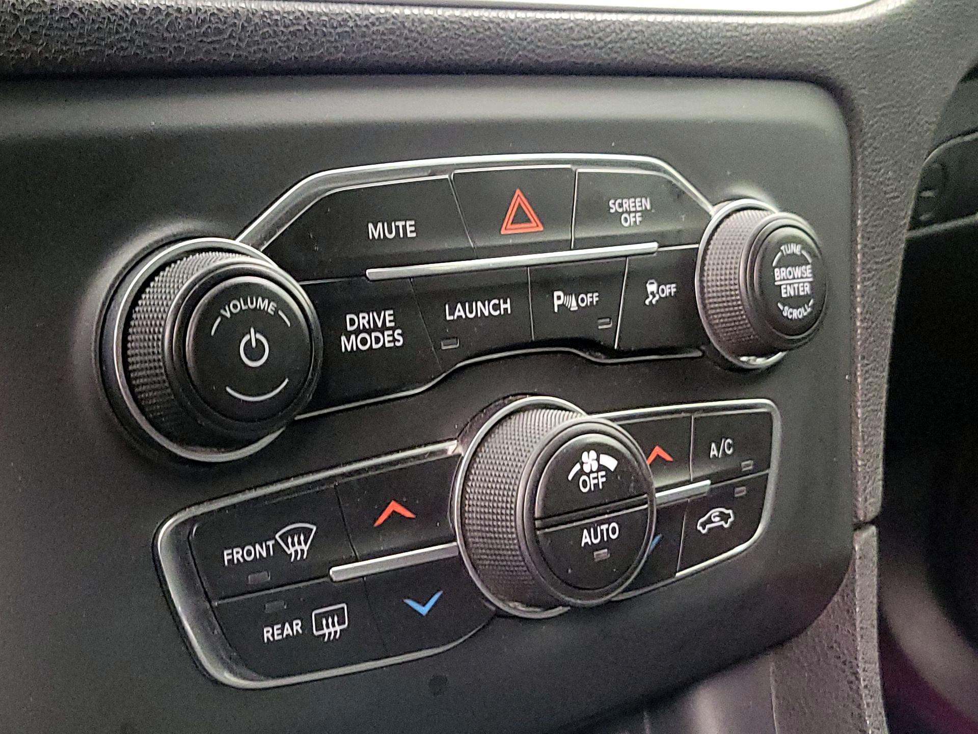 Thumbnail: 2020 Dodge Charger - 16