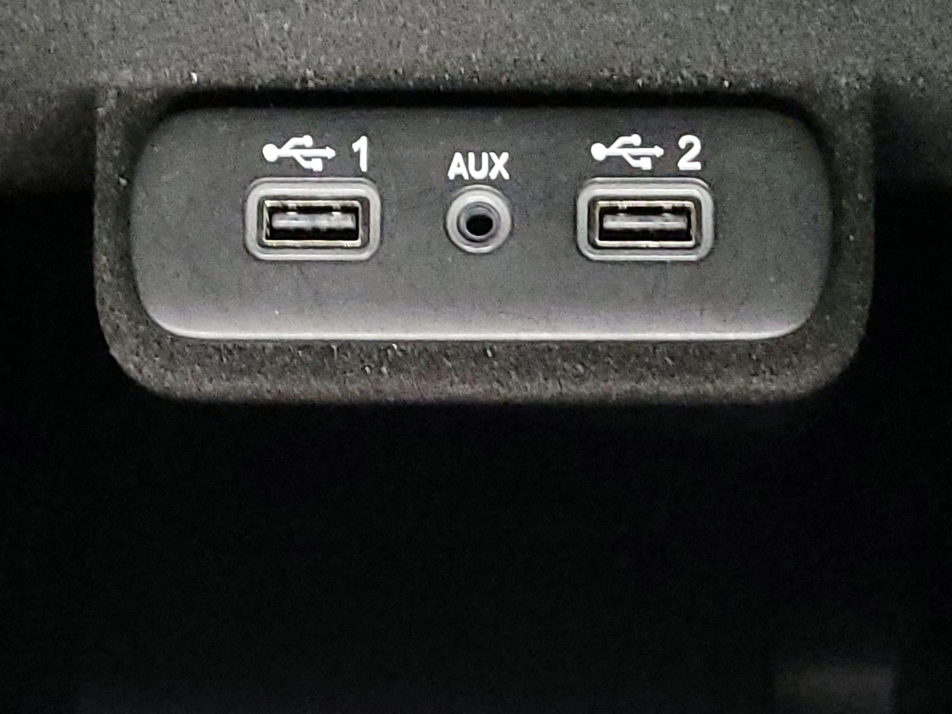 Thumbnail: 2020 Dodge Charger - 18