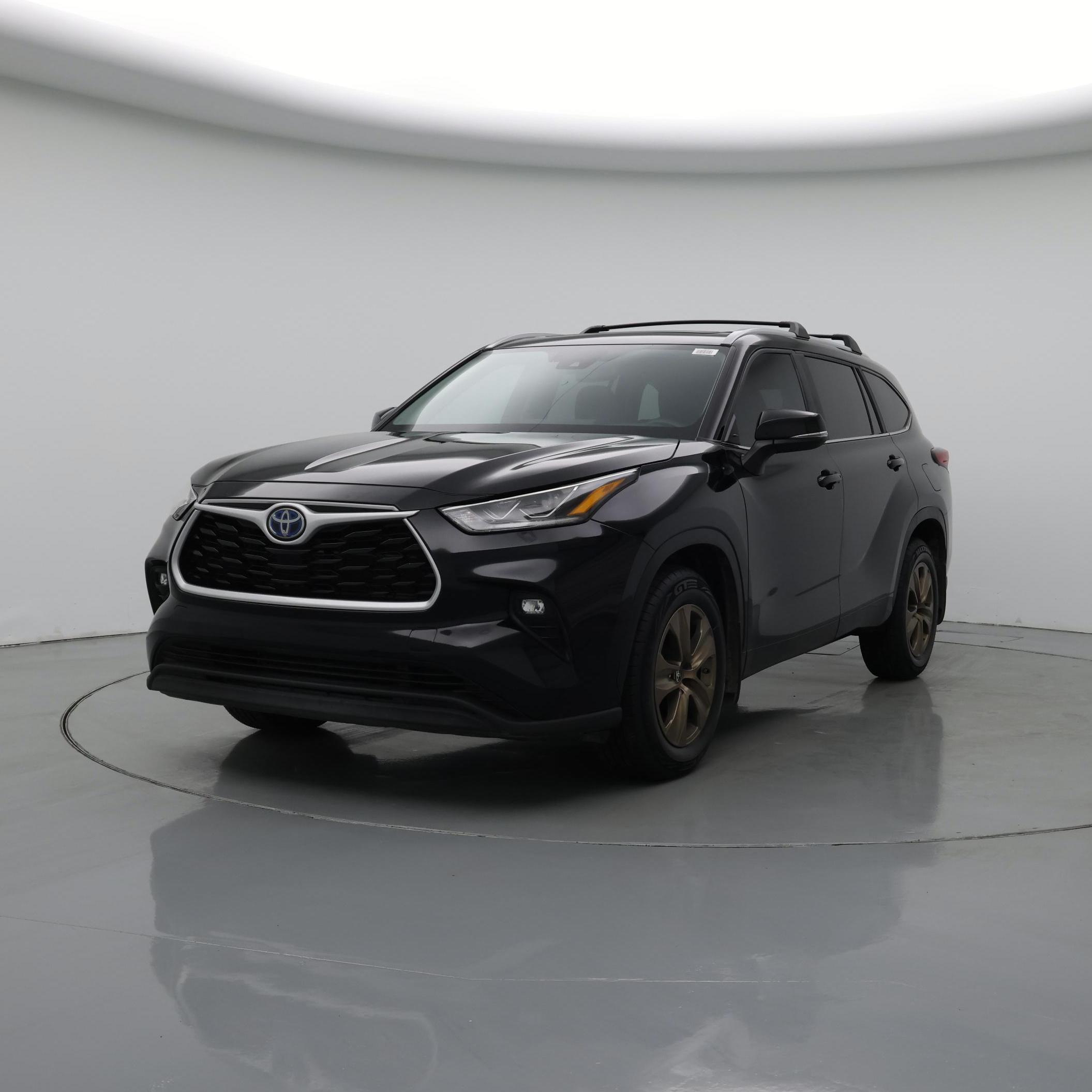 Thumbnail: 2023 Toyota Highlander - 4