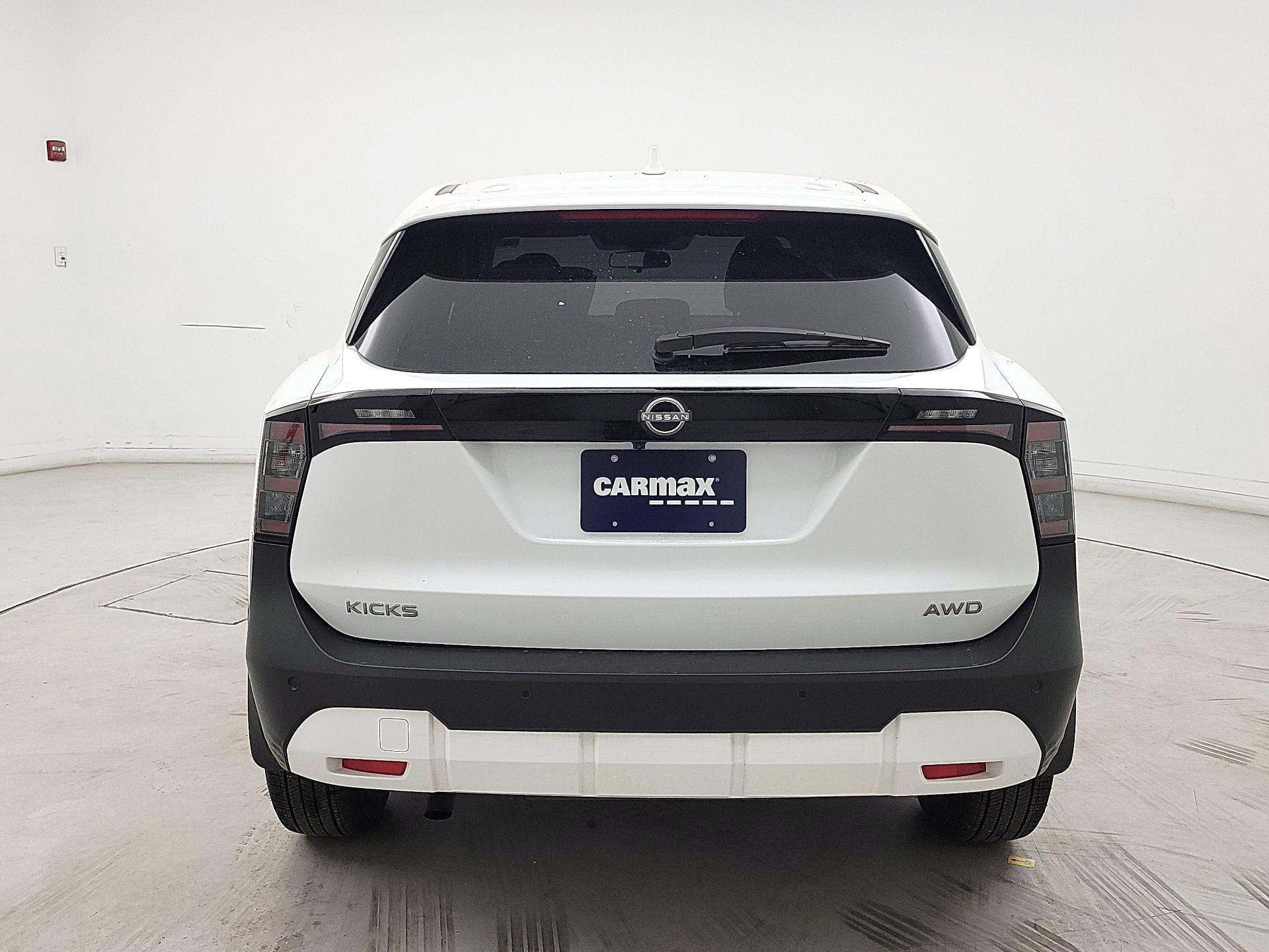 Thumbnail: 2025 Nissan Kicks - 6
