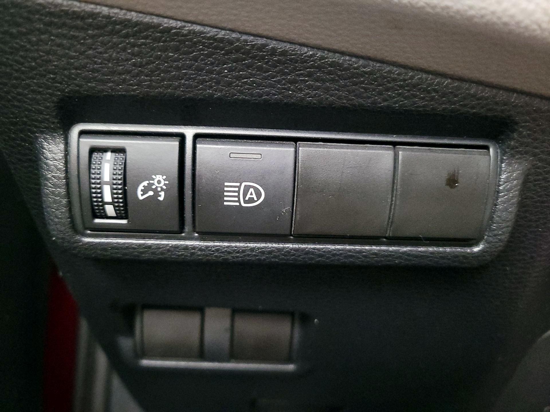 Thumbnail: 2022 Toyota Corolla Cross - 13