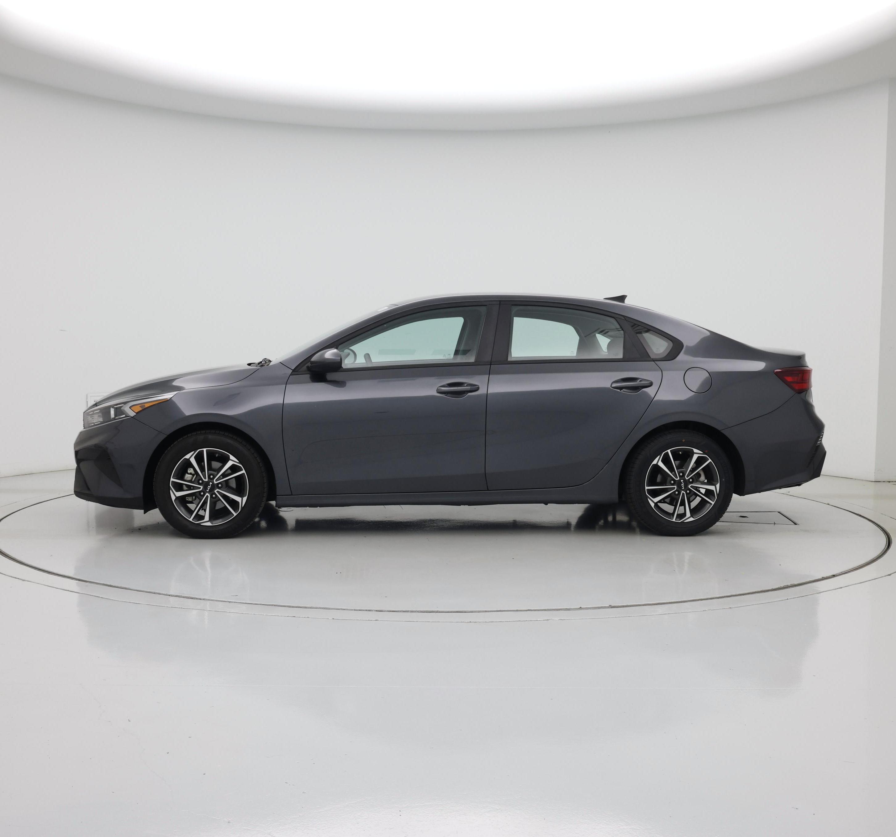 Thumbnail: 2024 Kia Forte - 3