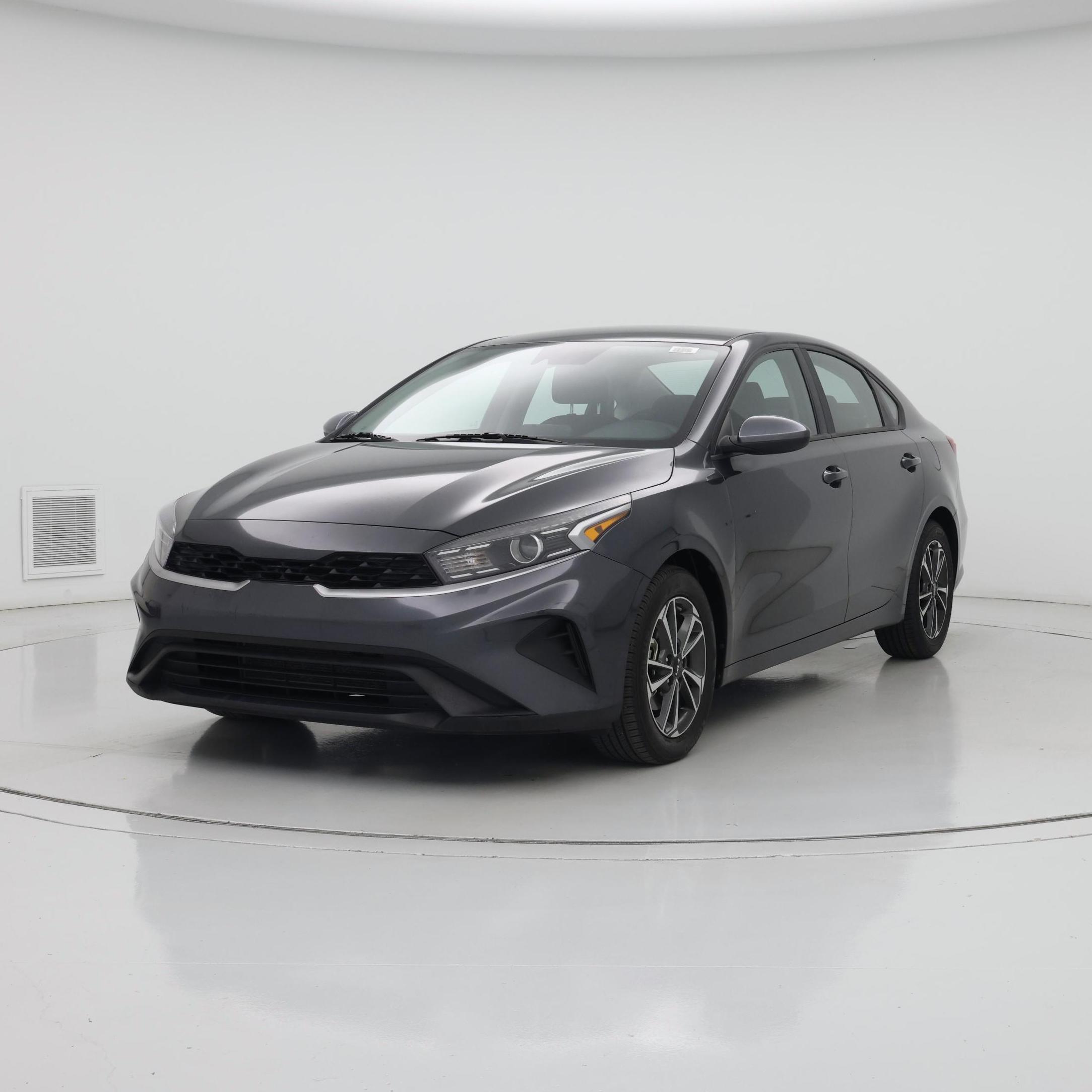 Thumbnail: 2024 Kia Forte - 4