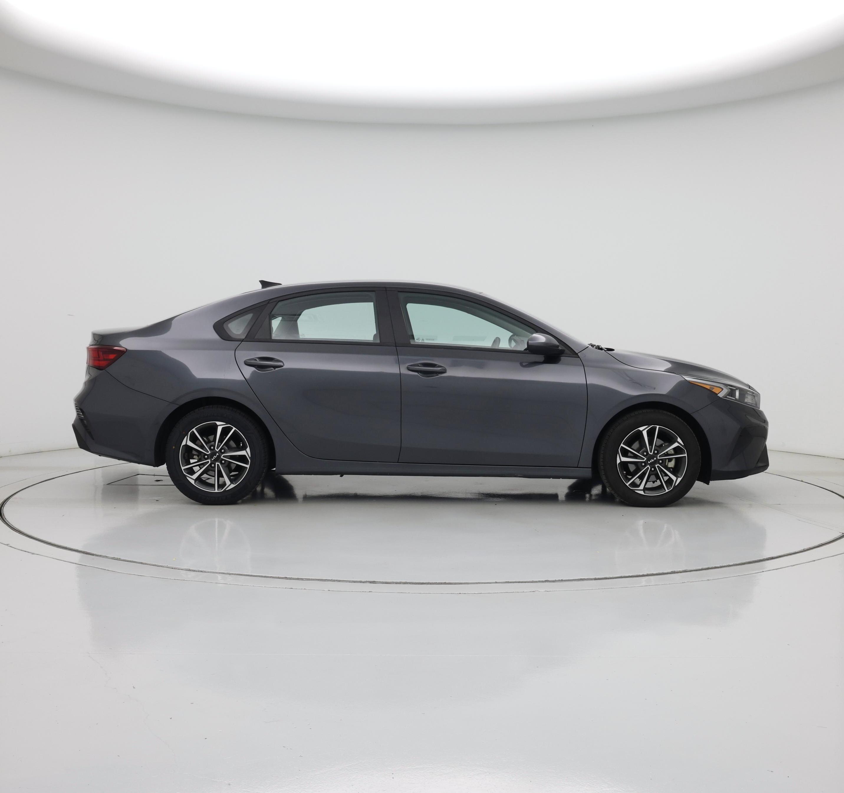 Thumbnail: 2024 Kia Forte - 7
