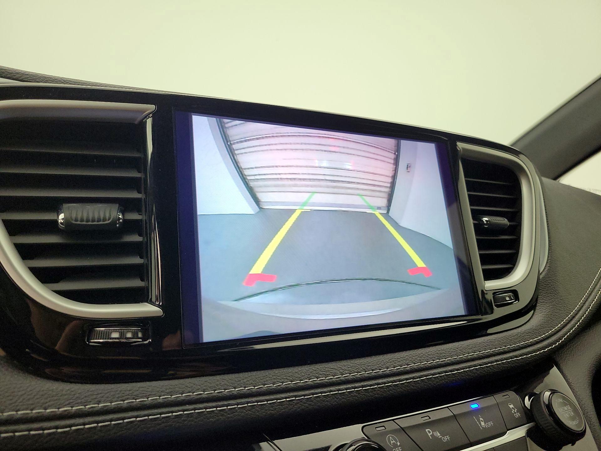 Thumbnail: 2021 Chrysler Pacifica - 14