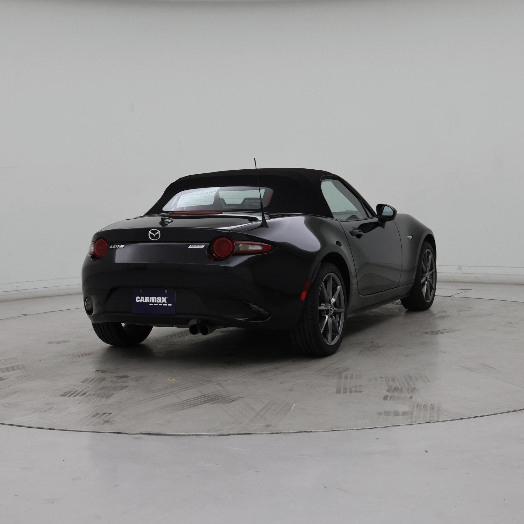 Thumbnail: 2016 Mazda MX-5 Miata - 8