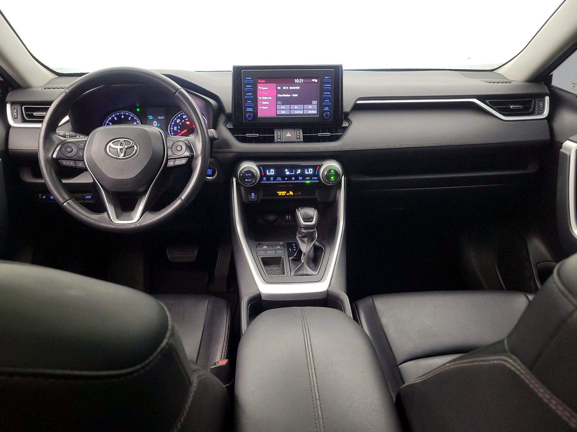 Thumbnail: 2019 Toyota RAV4 - 9