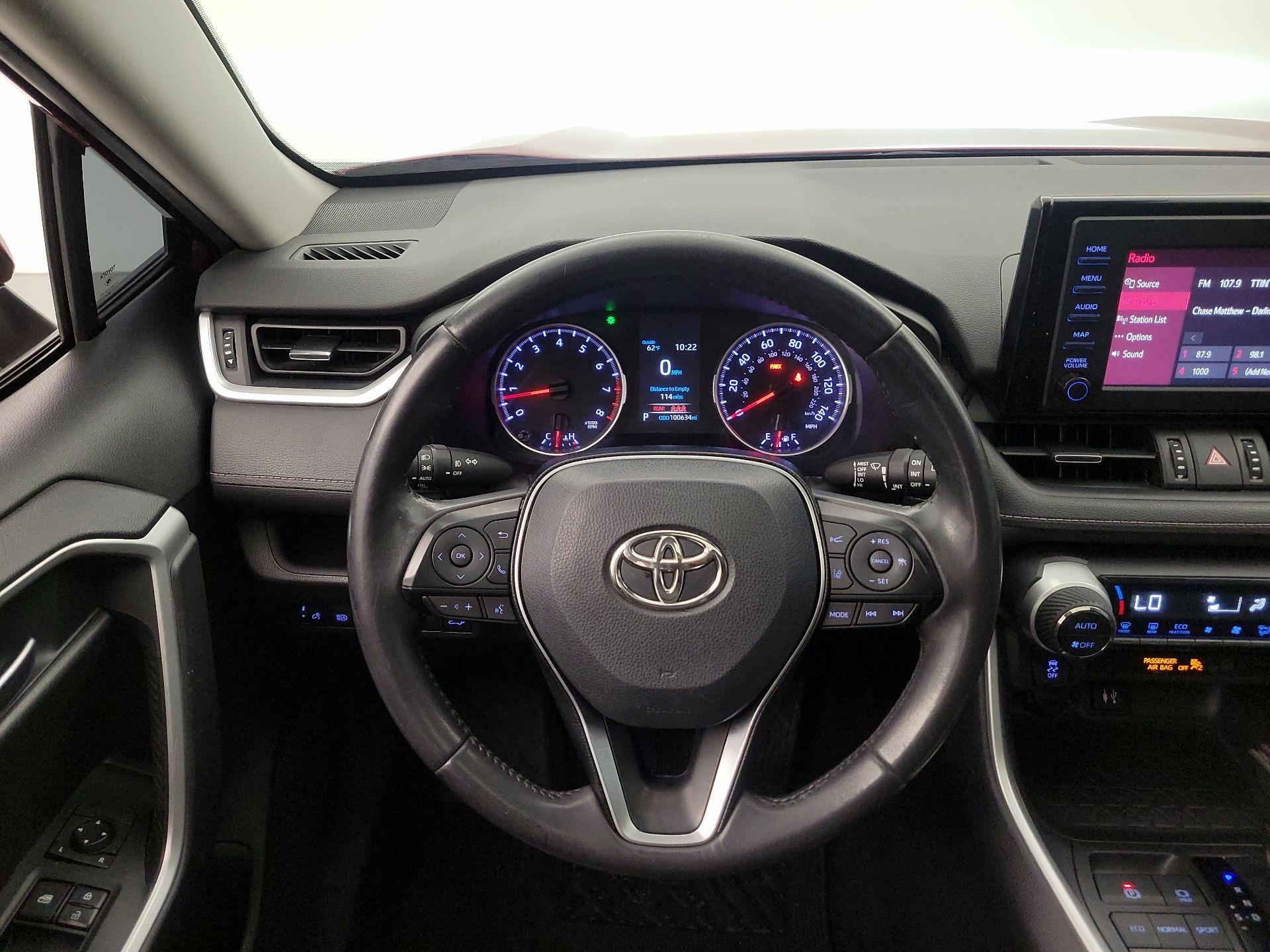 Thumbnail: 2019 Toyota RAV4 - 10