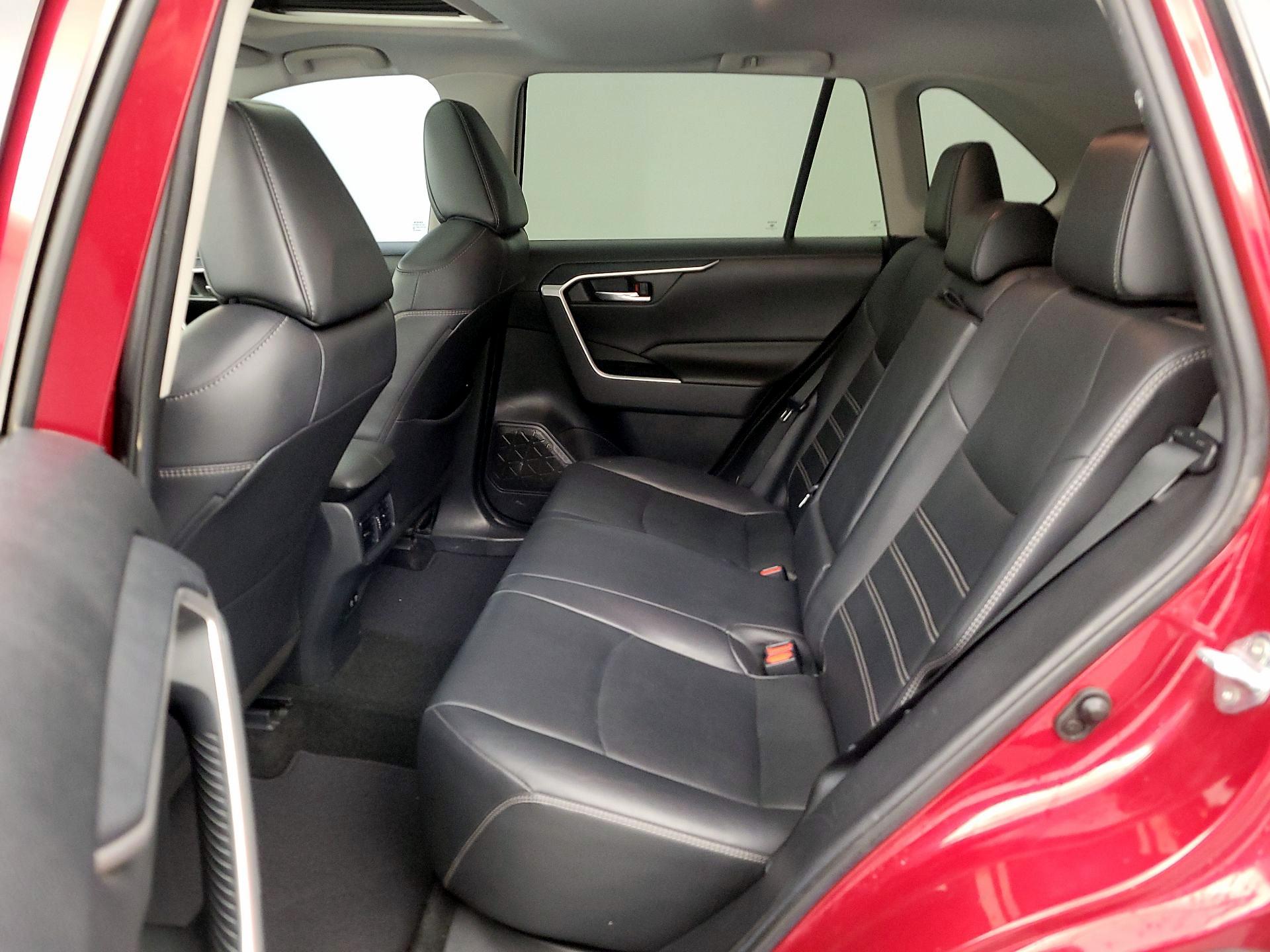 Thumbnail: 2019 Toyota RAV4 - 20