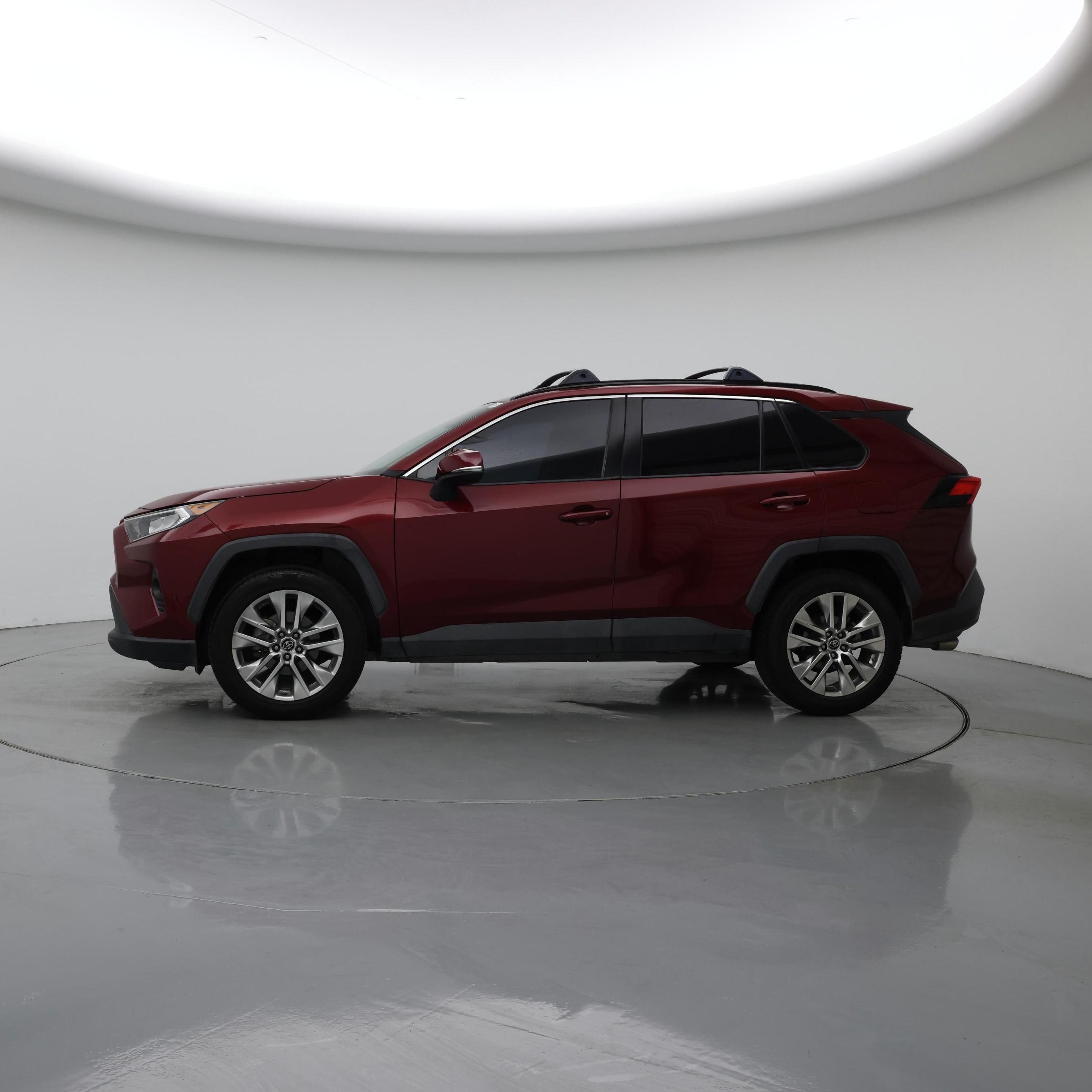 Thumbnail: 2019 Toyota RAV4 - 3