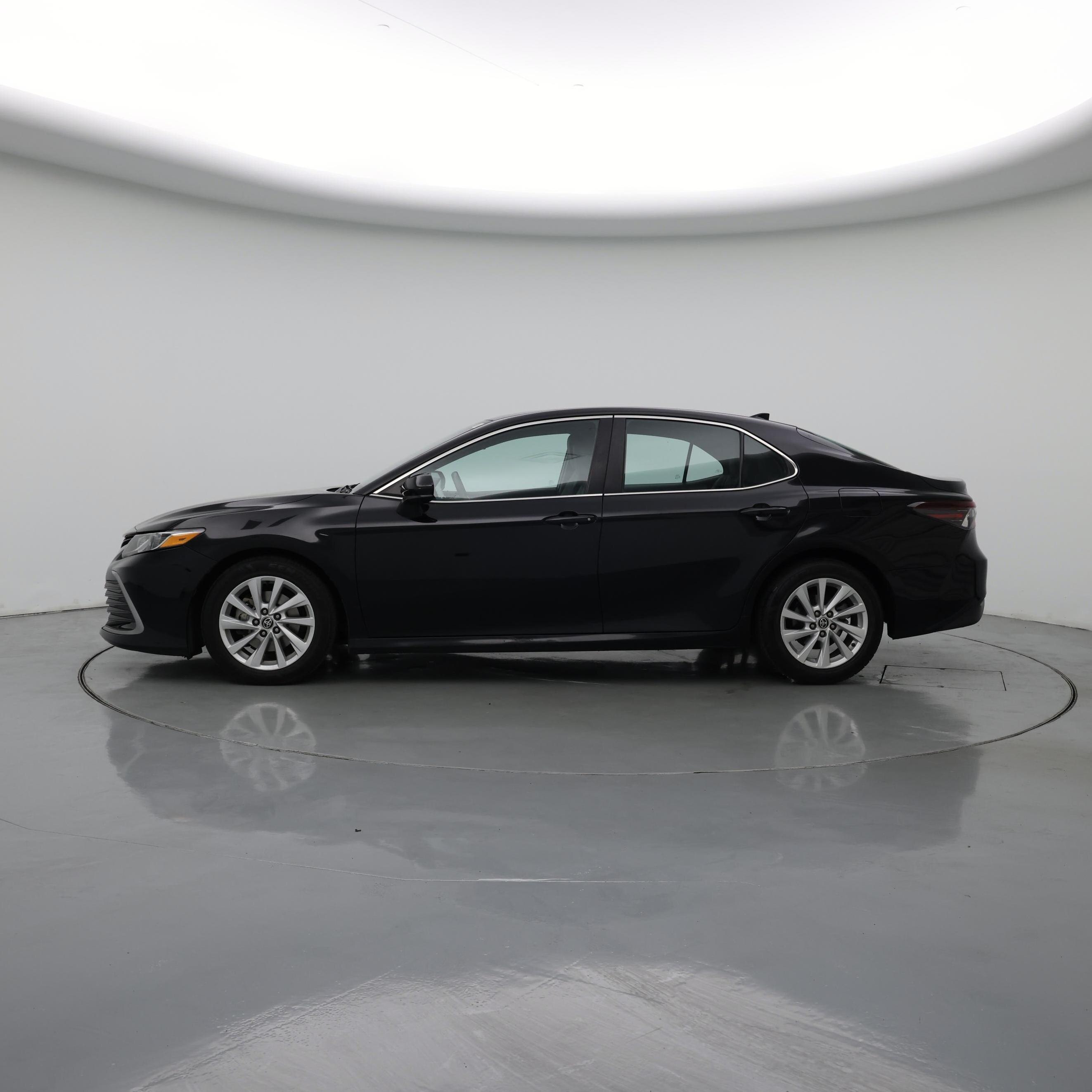Thumbnail: 2022 Toyota Camry - 3
