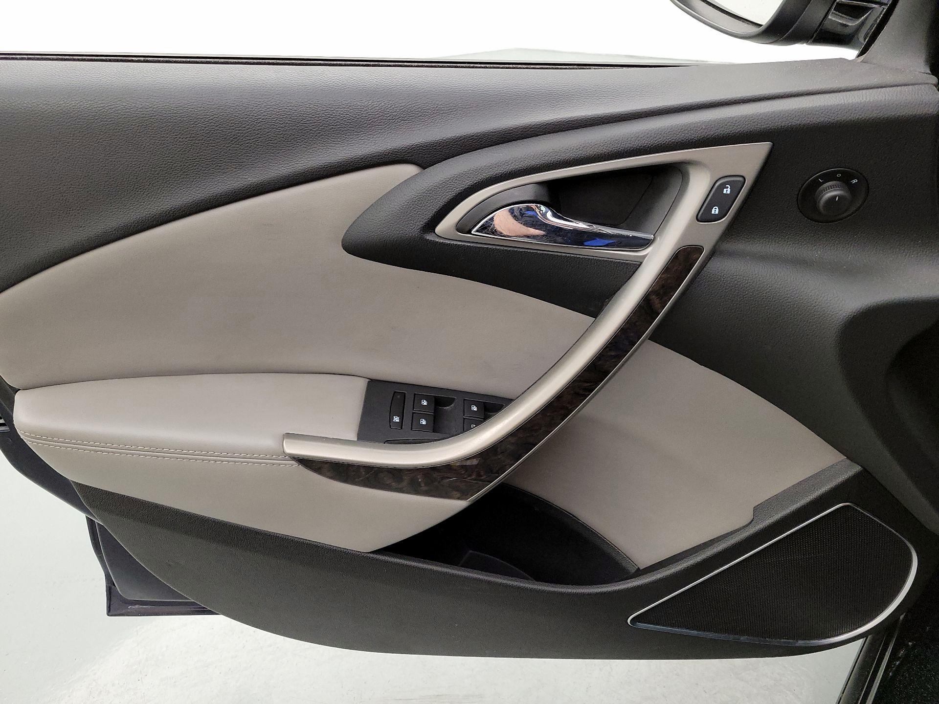 Thumbnail: 2016 Buick Verano - 12