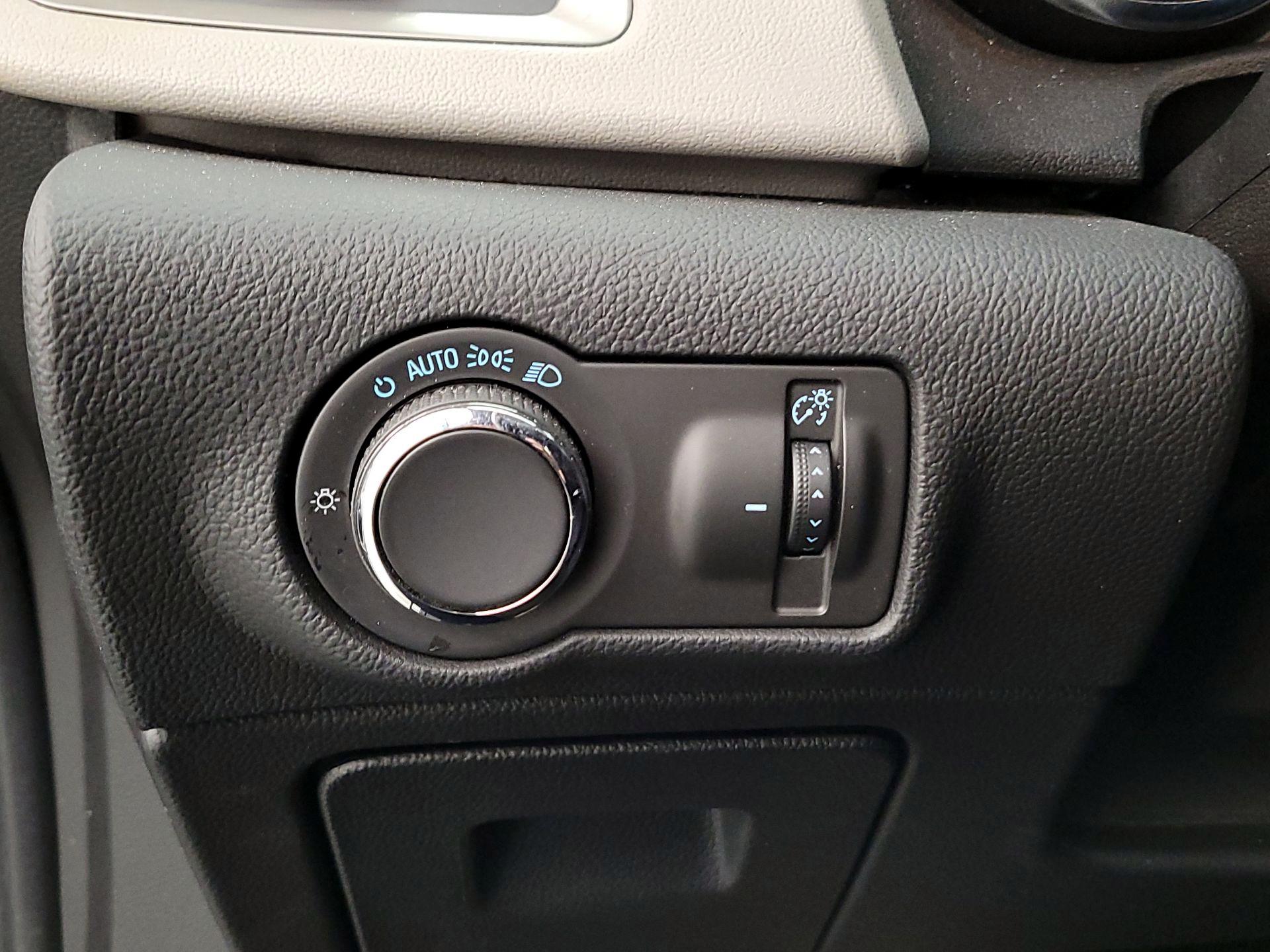 Thumbnail: 2016 Buick Verano - 13