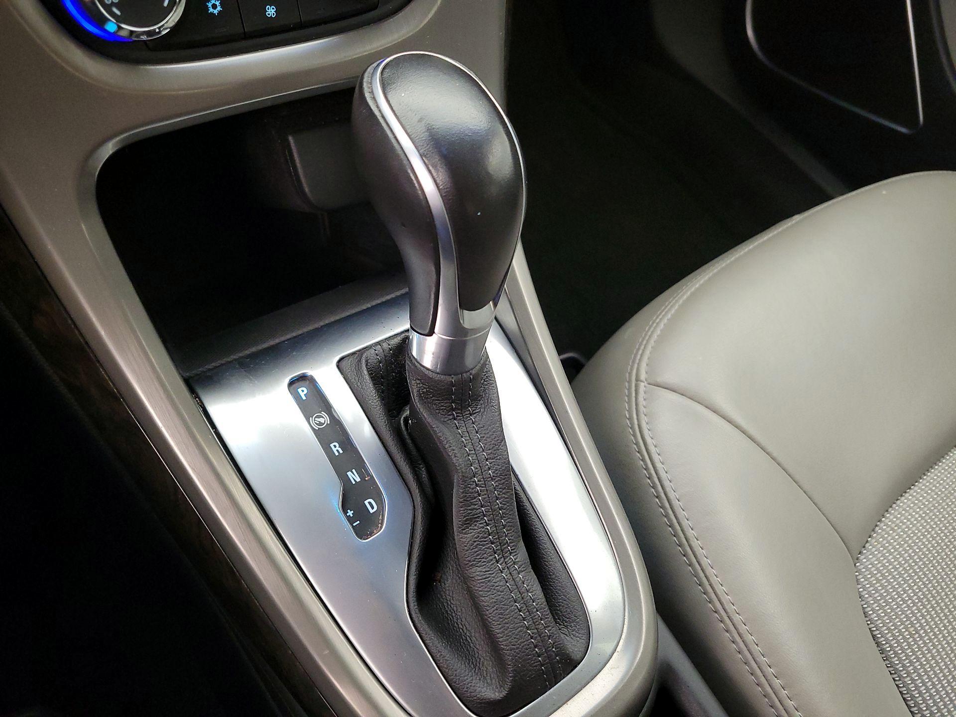 Thumbnail: 2016 Buick Verano - 17