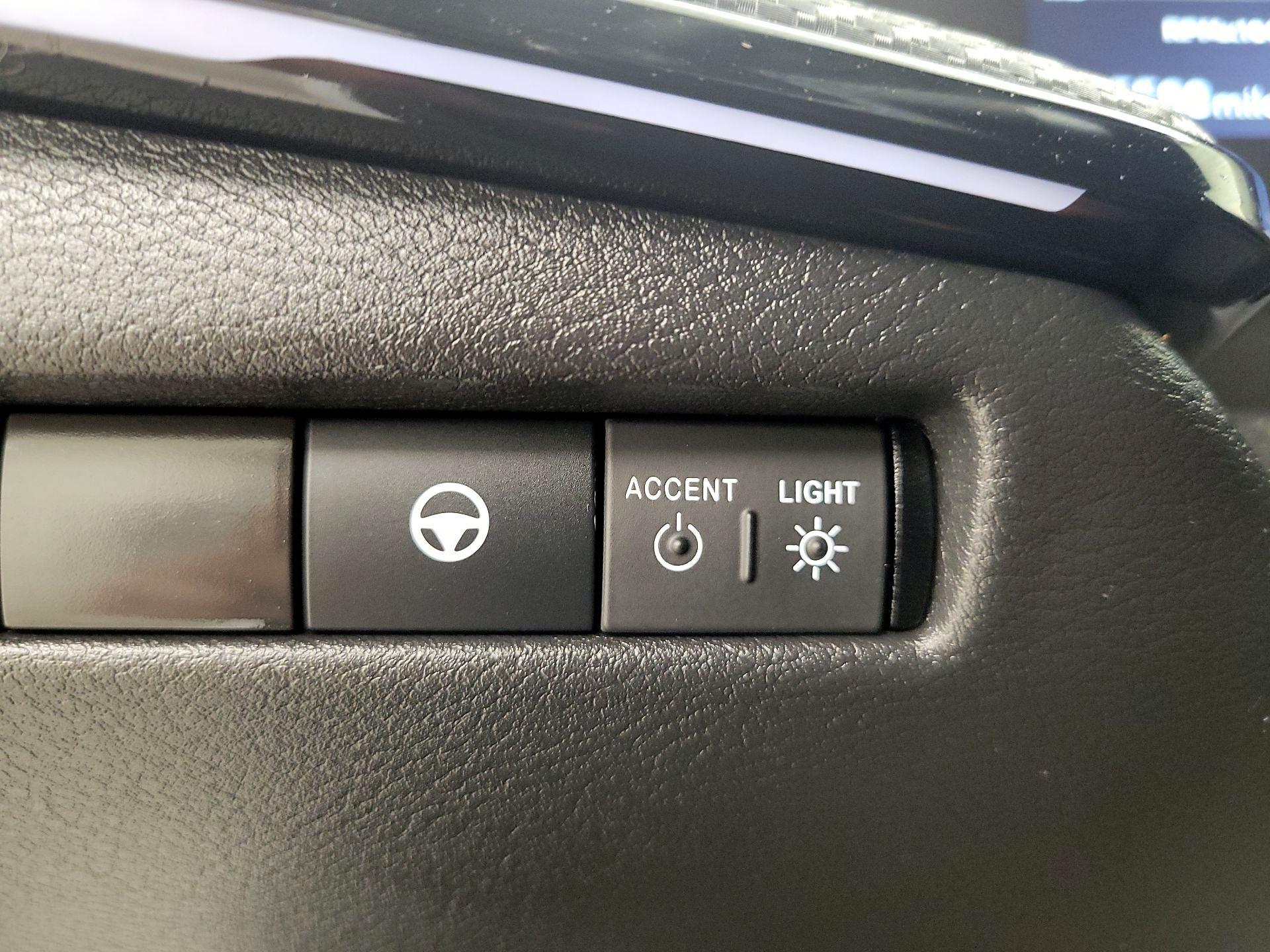 Thumbnail: 2025 Nissan Kicks - 13