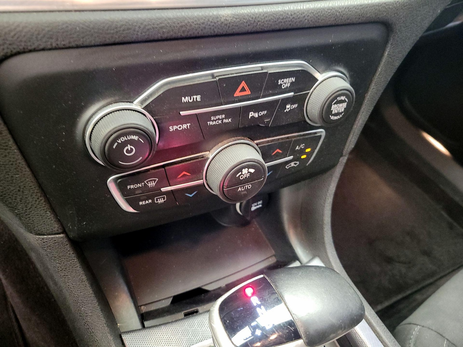 2018 Dodge Charger GT - Photo 15