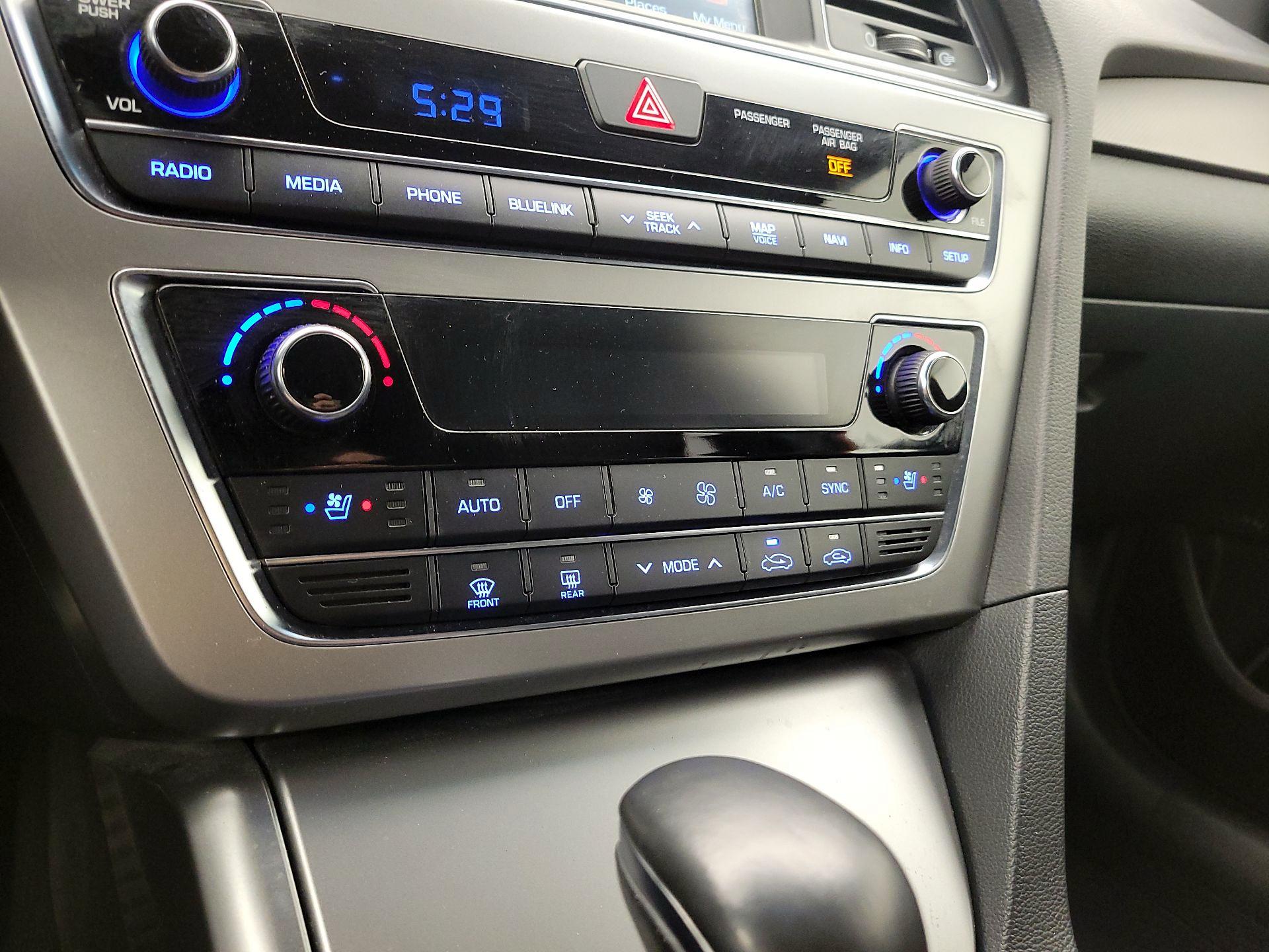 Thumbnail: 2015 Hyundai Sonata - 17