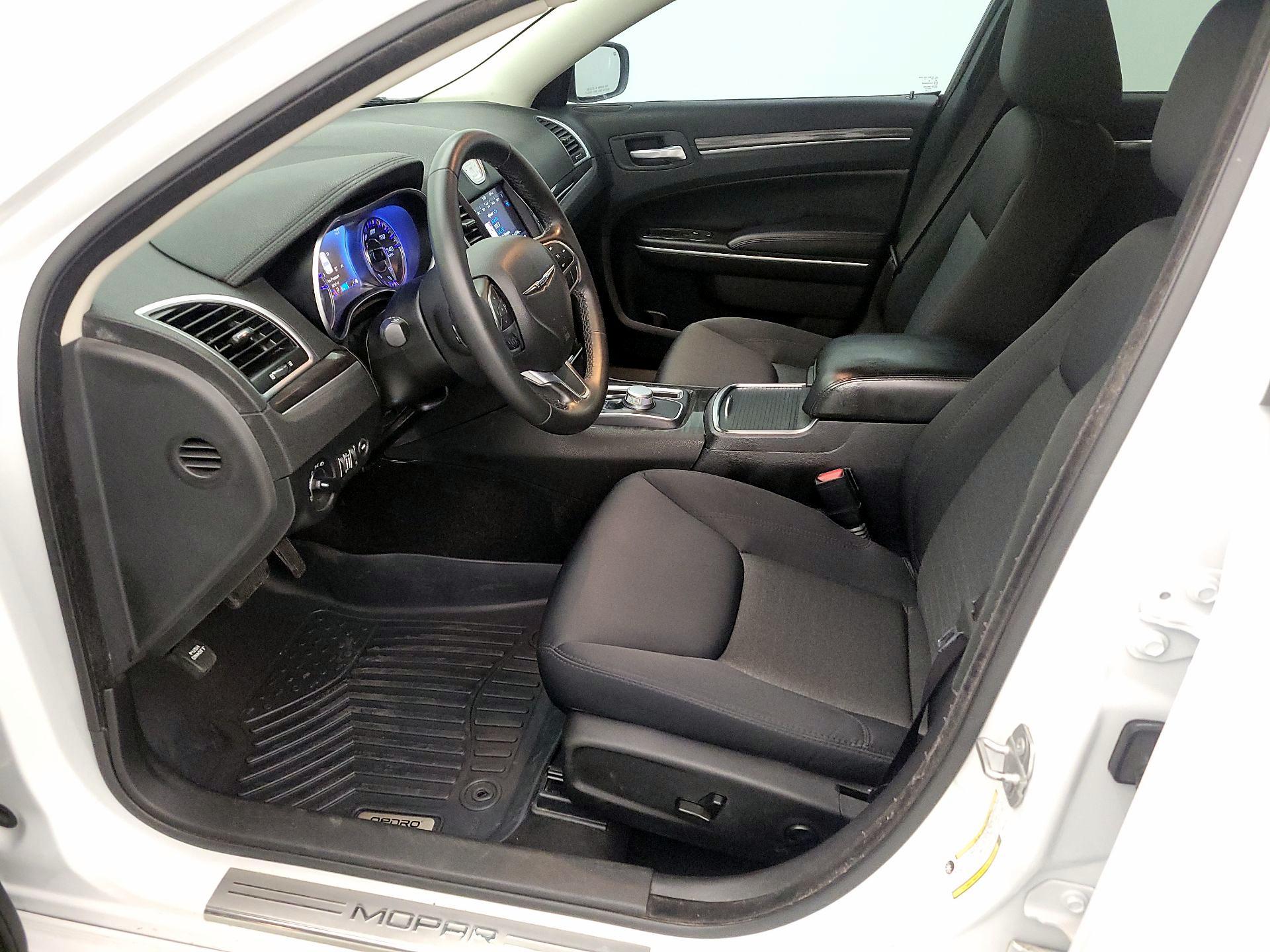 Thumbnail: 2021 Chrysler 300 - 11