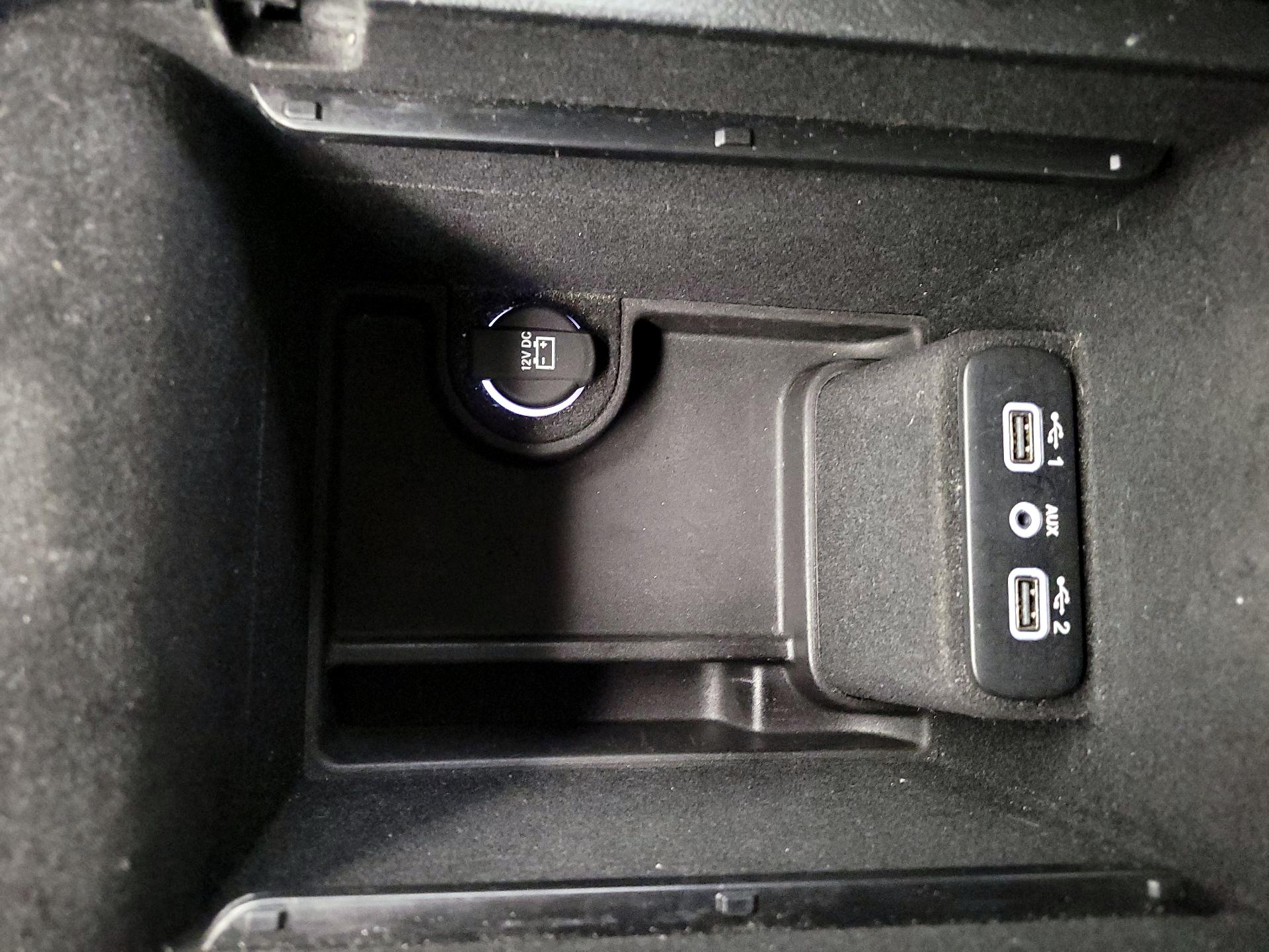 Thumbnail: 2021 Chrysler 300 - 18