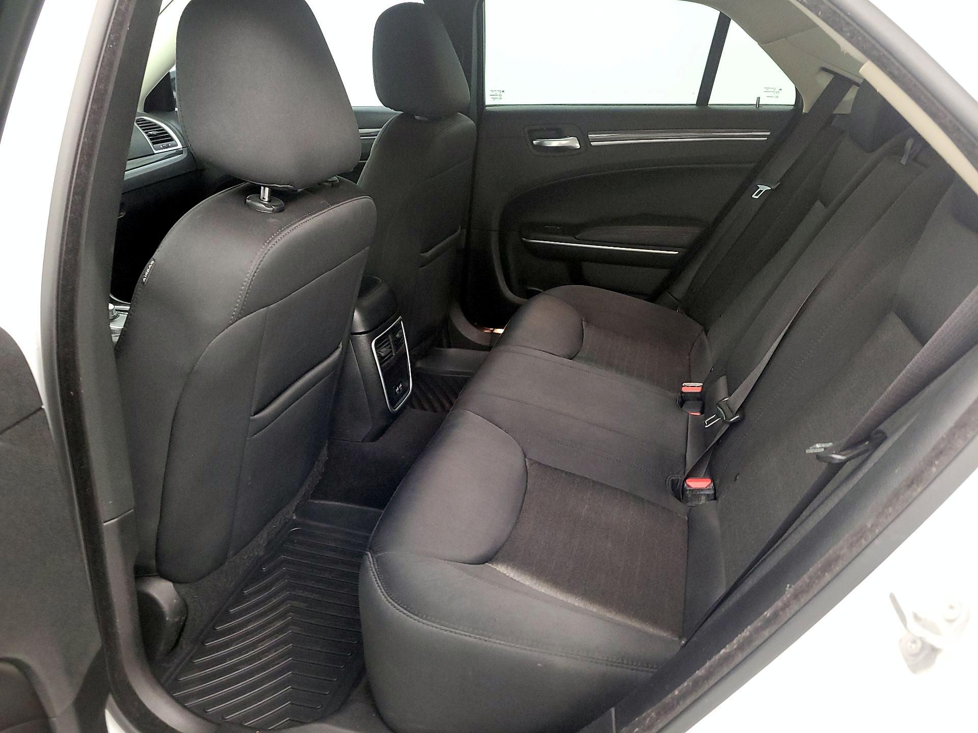 Thumbnail: 2021 Chrysler 300 - 19