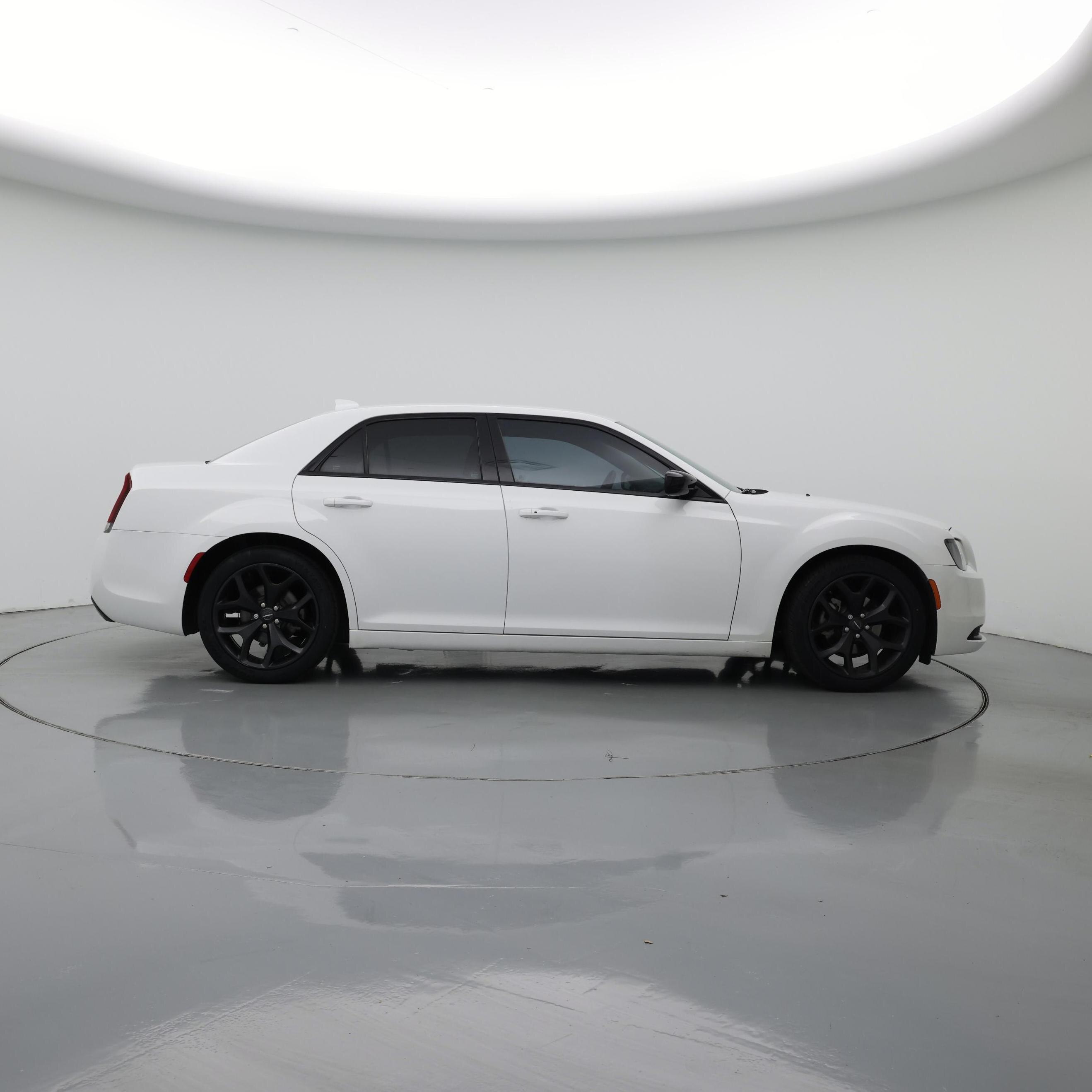 Thumbnail: 2021 Chrysler 300 - 7