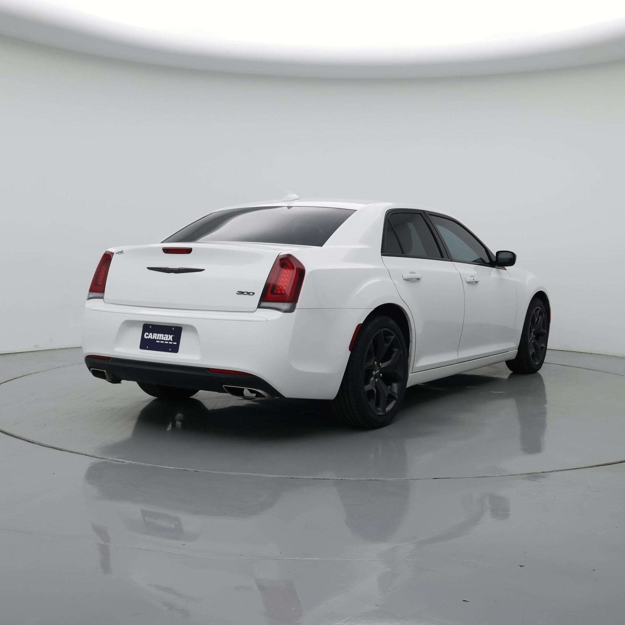 Thumbnail: 2021 Chrysler 300 - 8