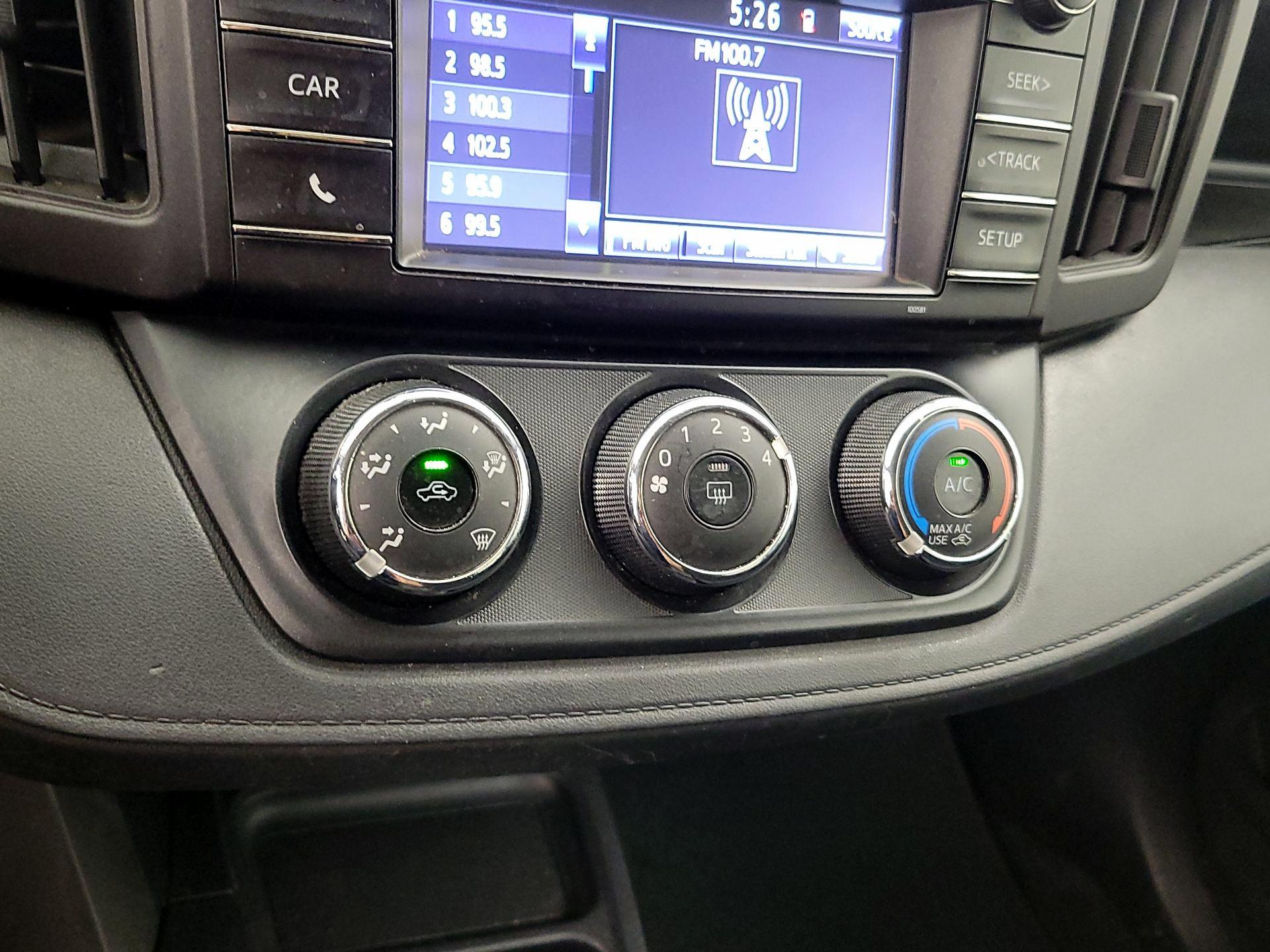 Thumbnail: 2016 Toyota RAV4 - 16