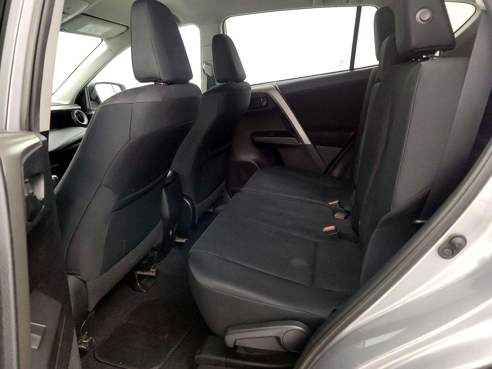 Thumbnail: 2016 Toyota RAV4 - 19