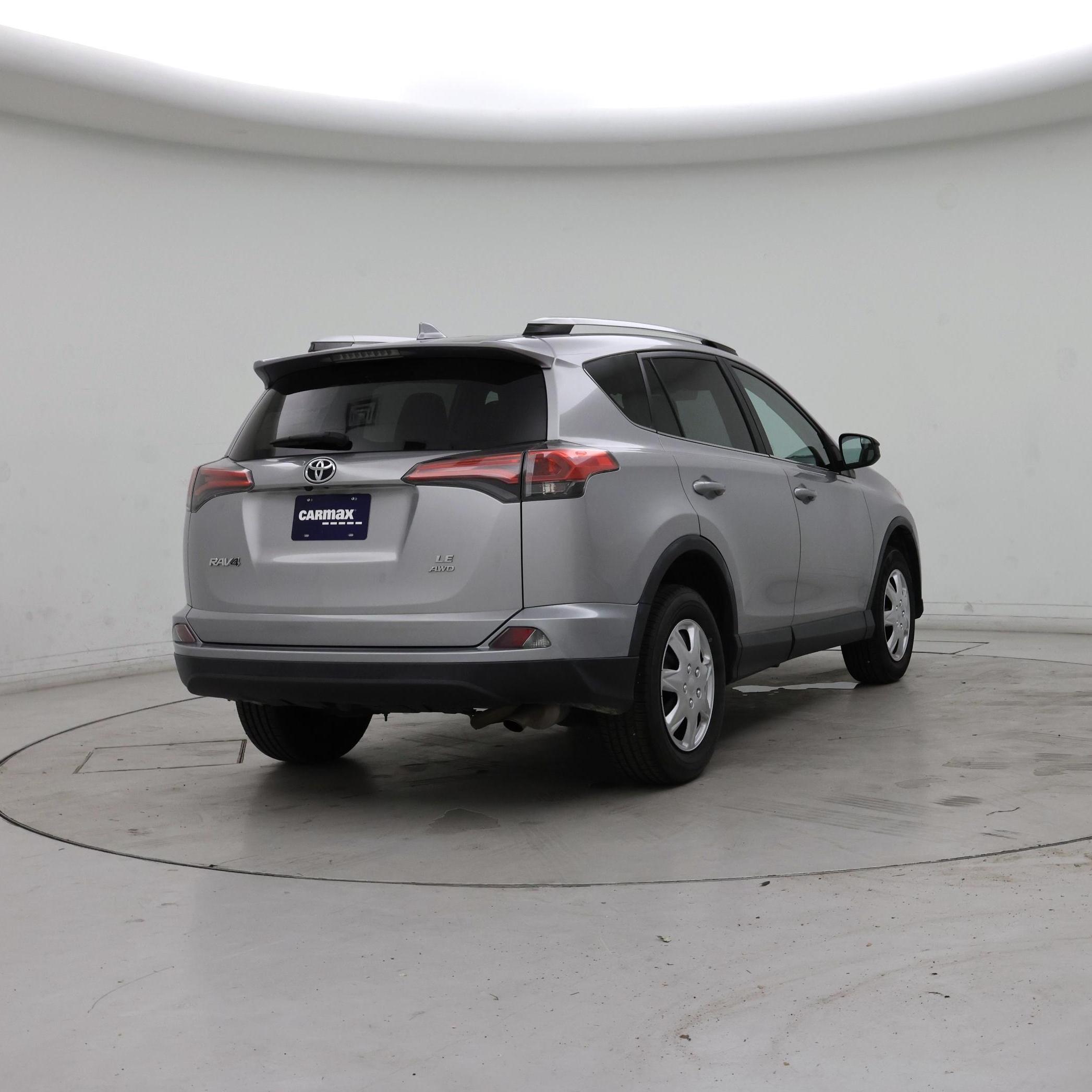 Thumbnail: 2016 Toyota RAV4 - 8