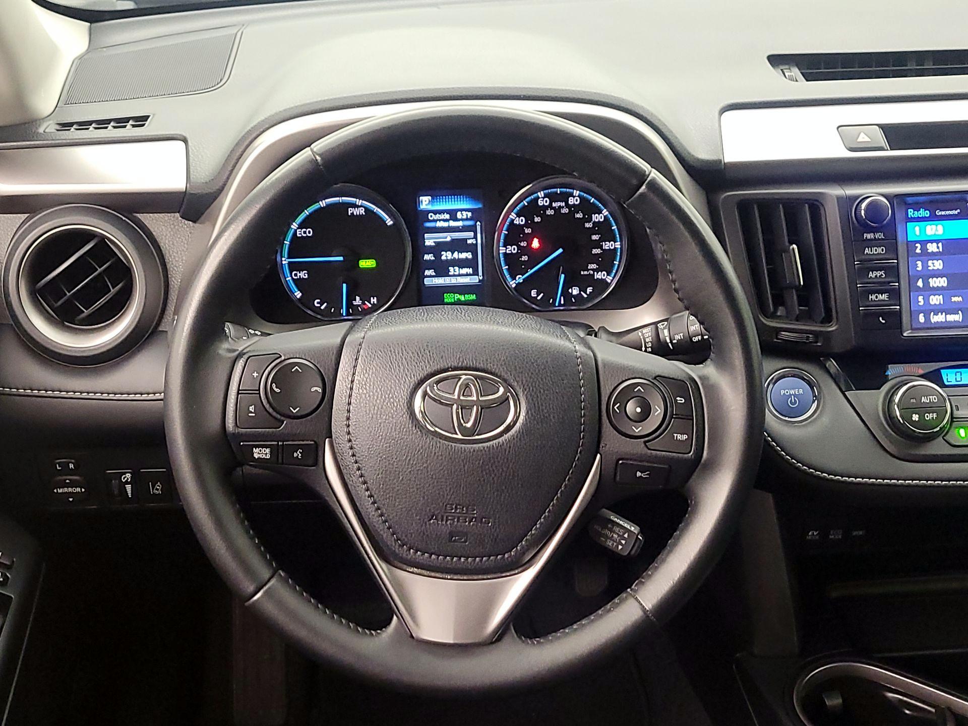 Thumbnail: 2017 Toyota RAV4 - 10