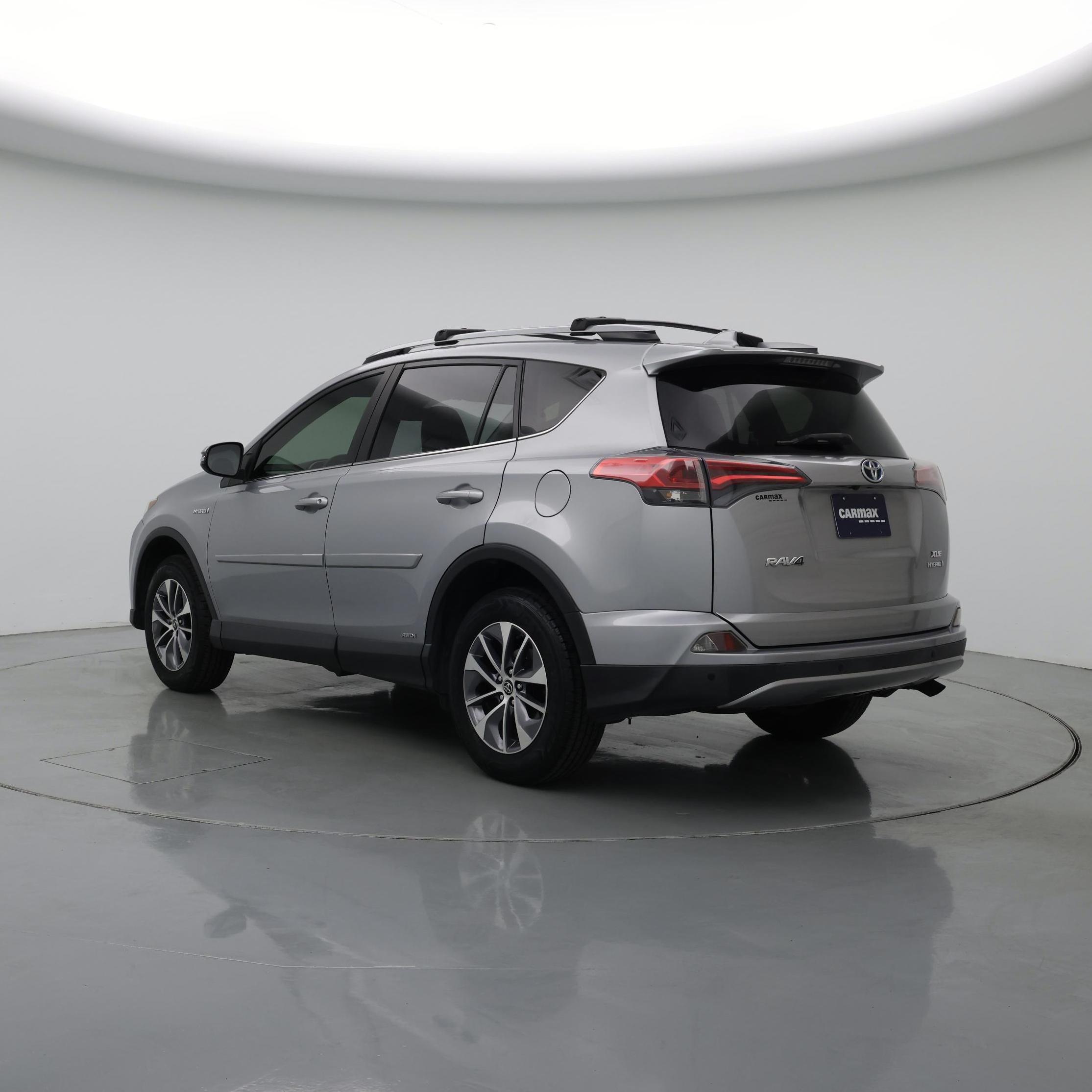 Thumbnail: 2017 Toyota RAV4 - 2