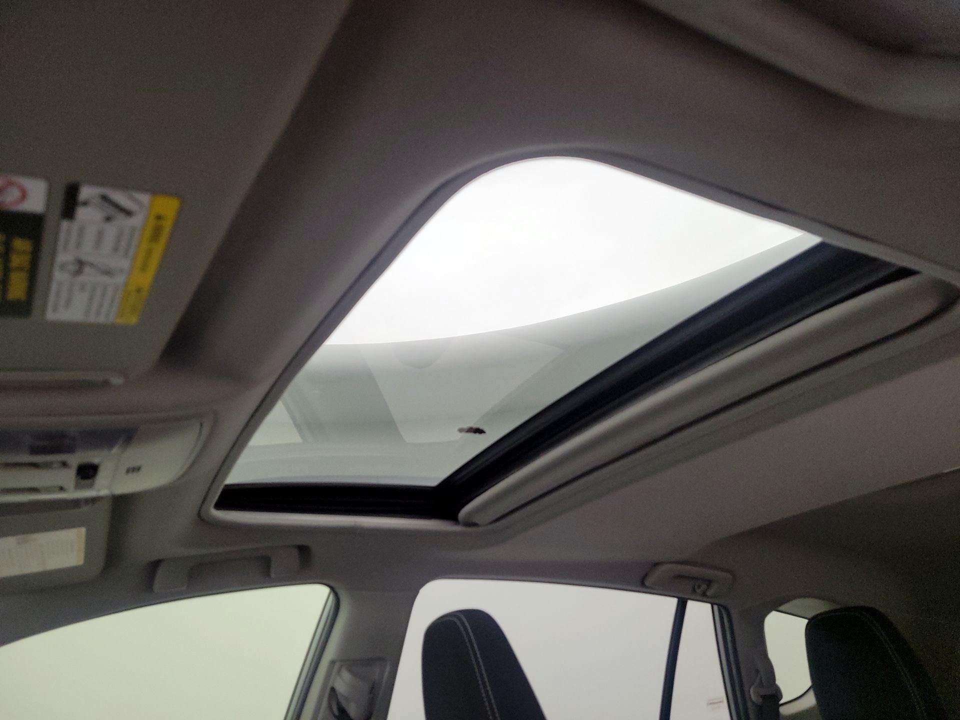 Thumbnail: 2017 Toyota RAV4 - 19