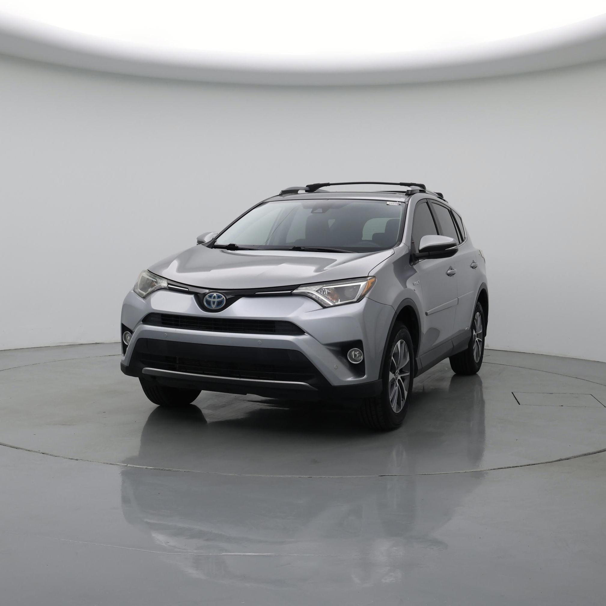 Thumbnail: 2017 Toyota RAV4 - 4