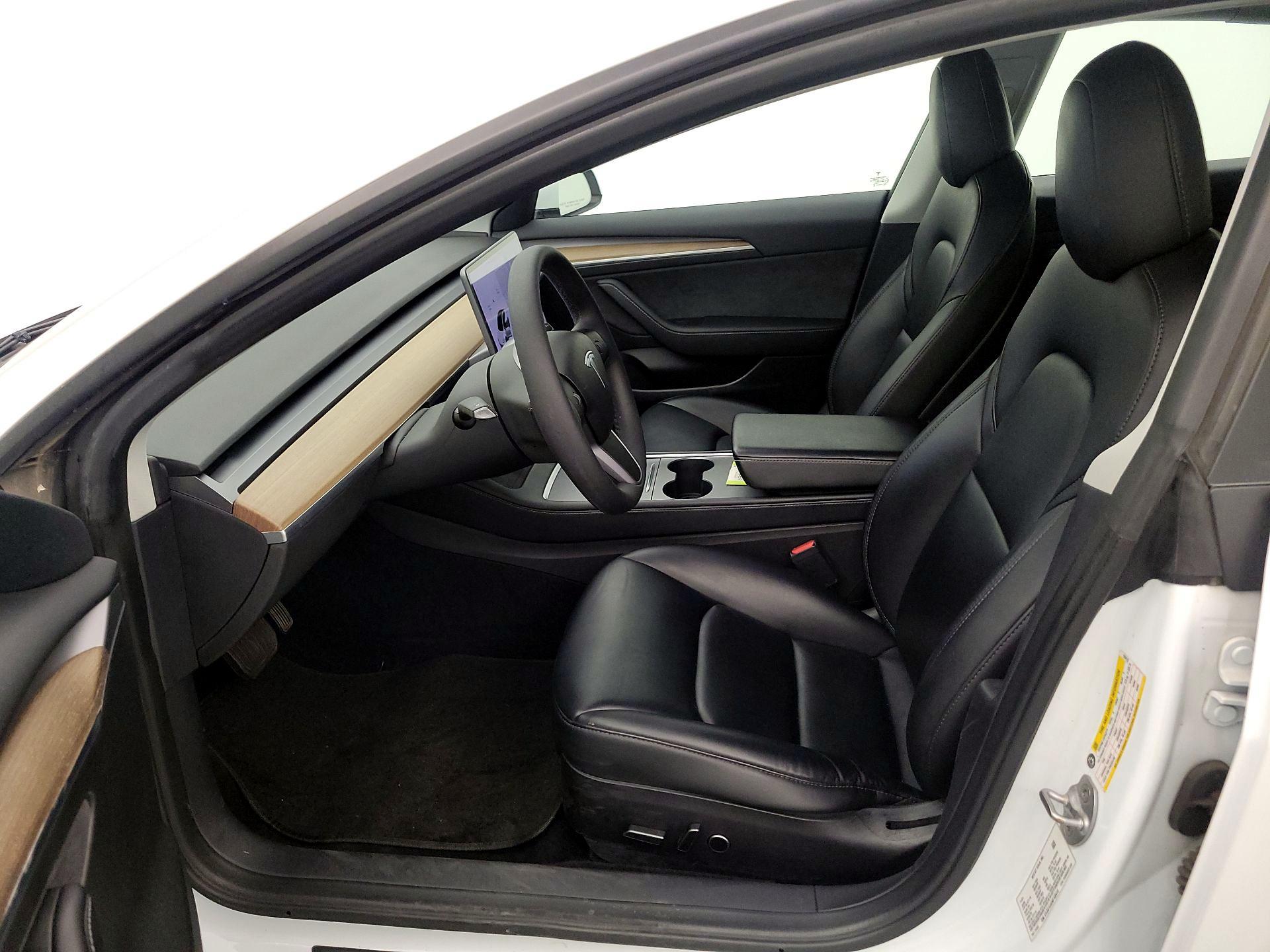 Thumbnail: 2022 Tesla Model 3 - 11