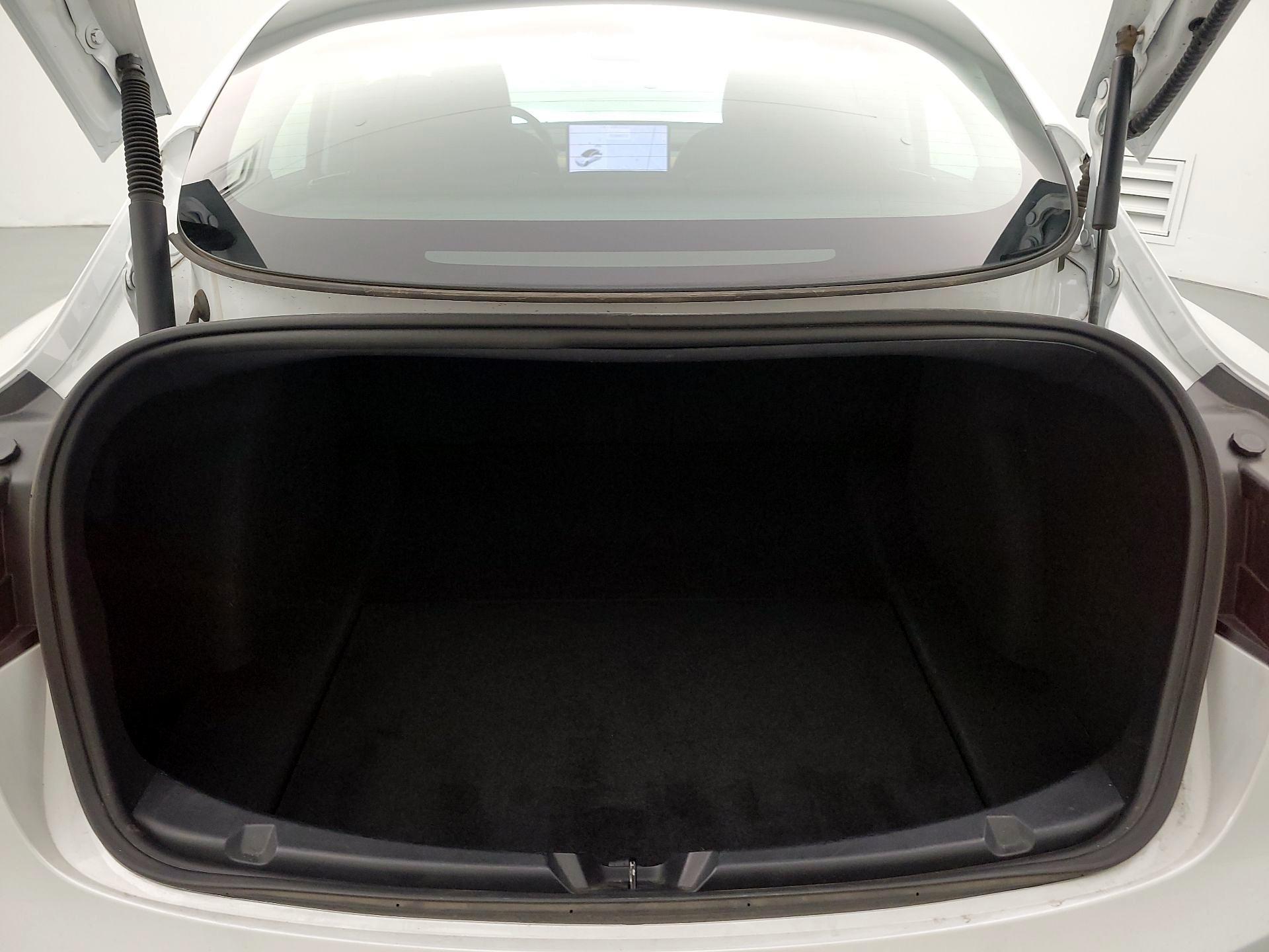 Thumbnail: 2022 Tesla Model 3 - 19