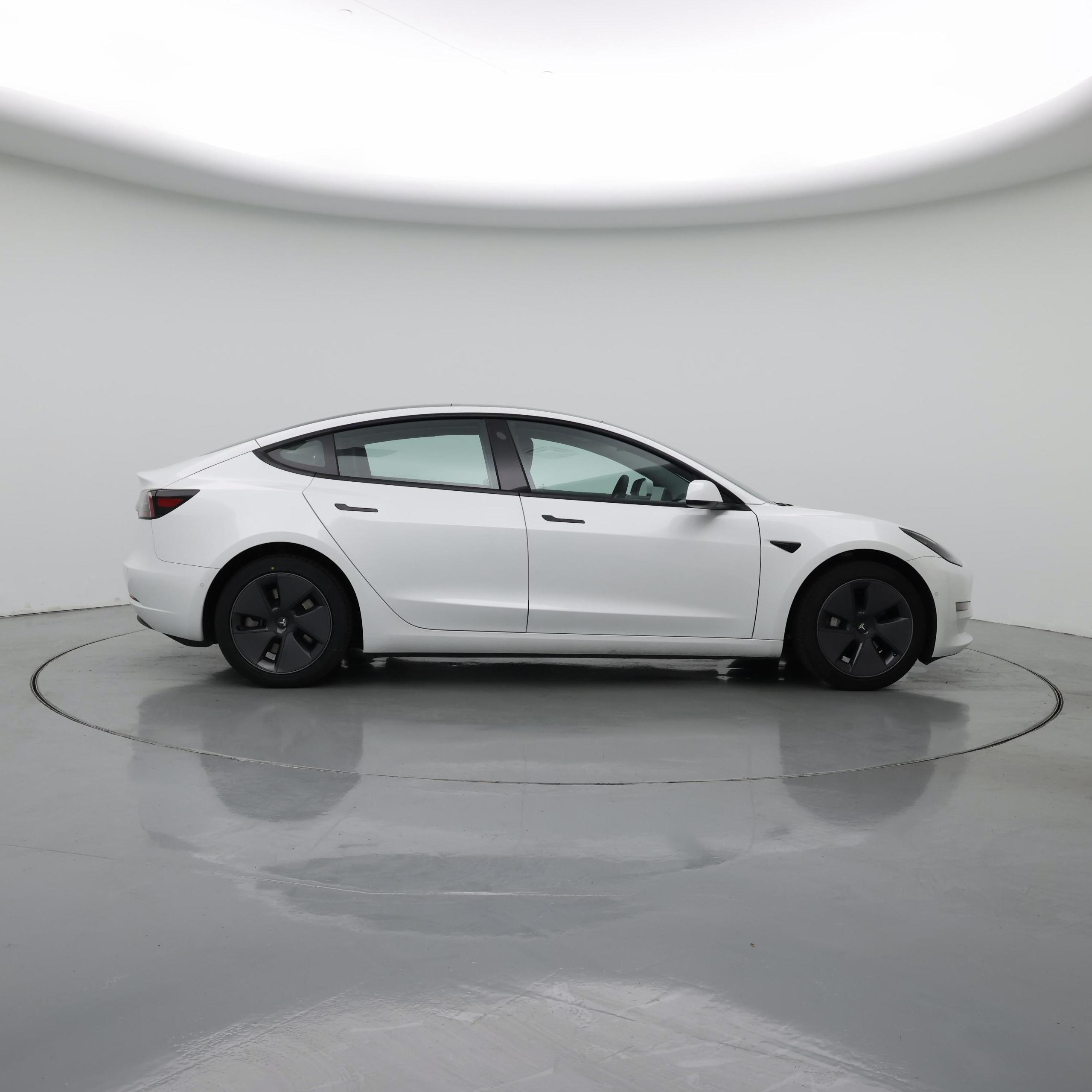 Thumbnail: 2022 Tesla Model 3 - 7